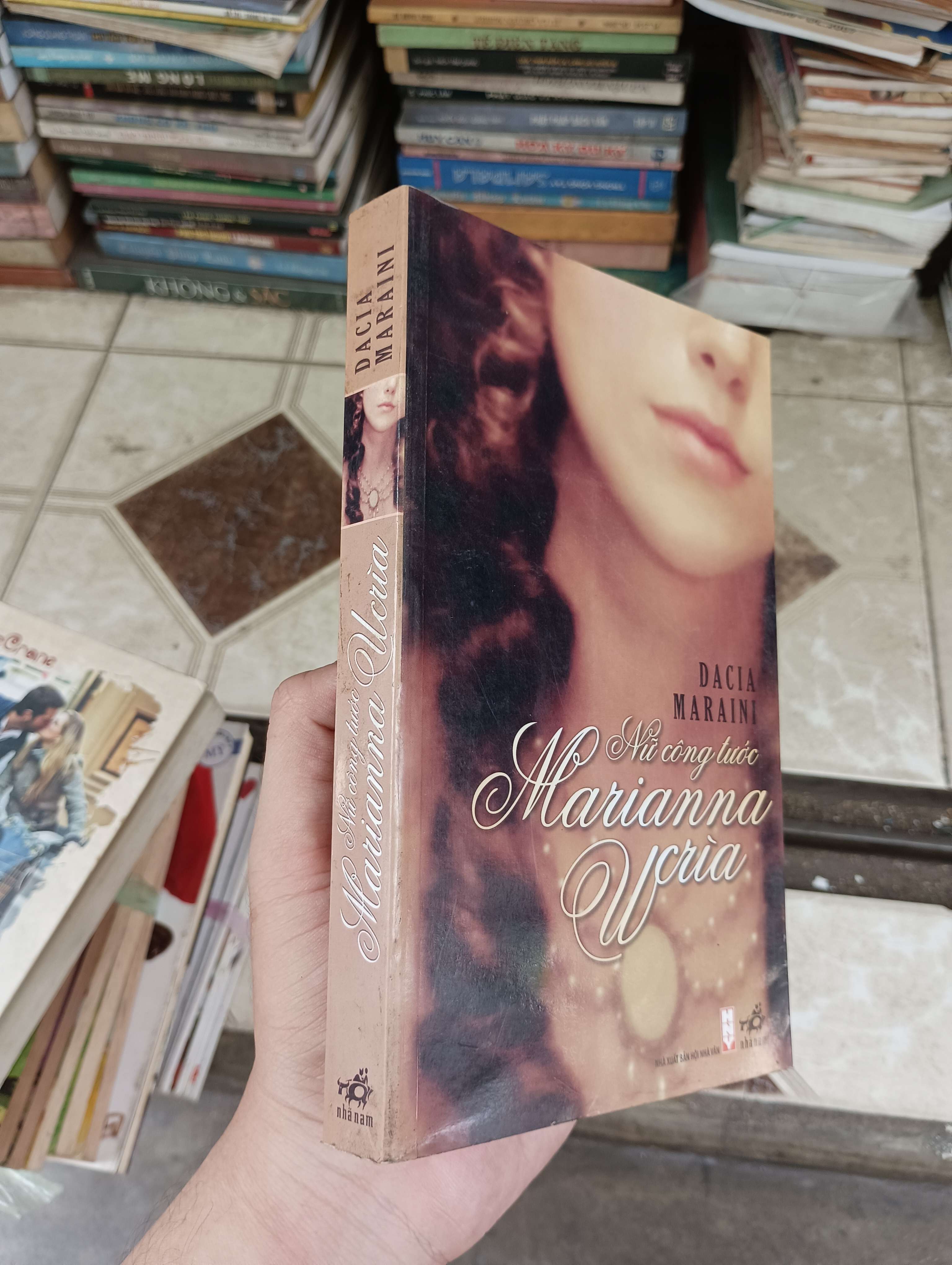Nữ công tước Marianna Ucria - Dacia Maraini 2009 (Tiểu Thuyết) BGB