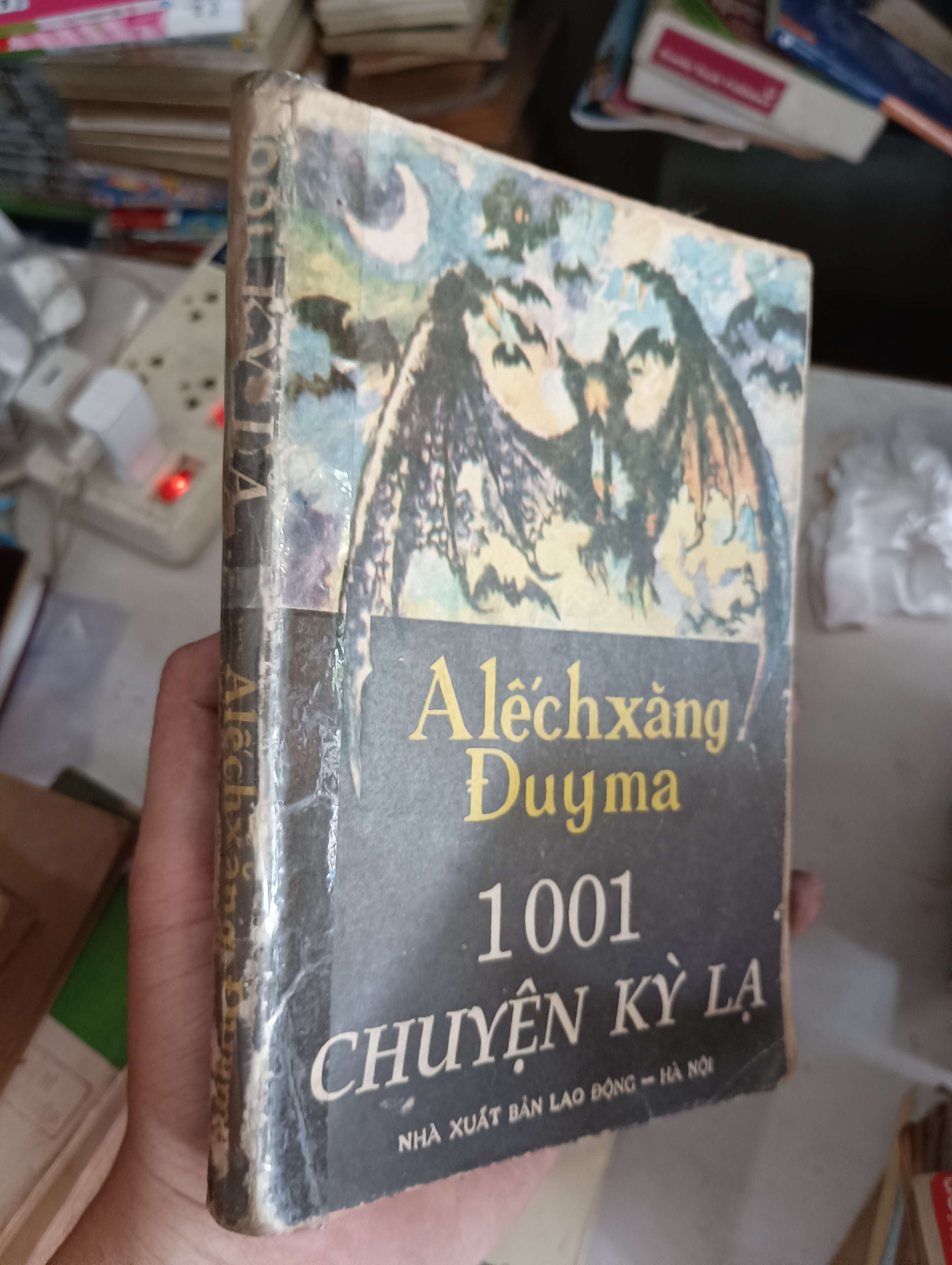 1001 CHUYỆN KỲ LẠ - Alếchxăng Đuyma 1989 (Văn học nước ngoài) KSX
