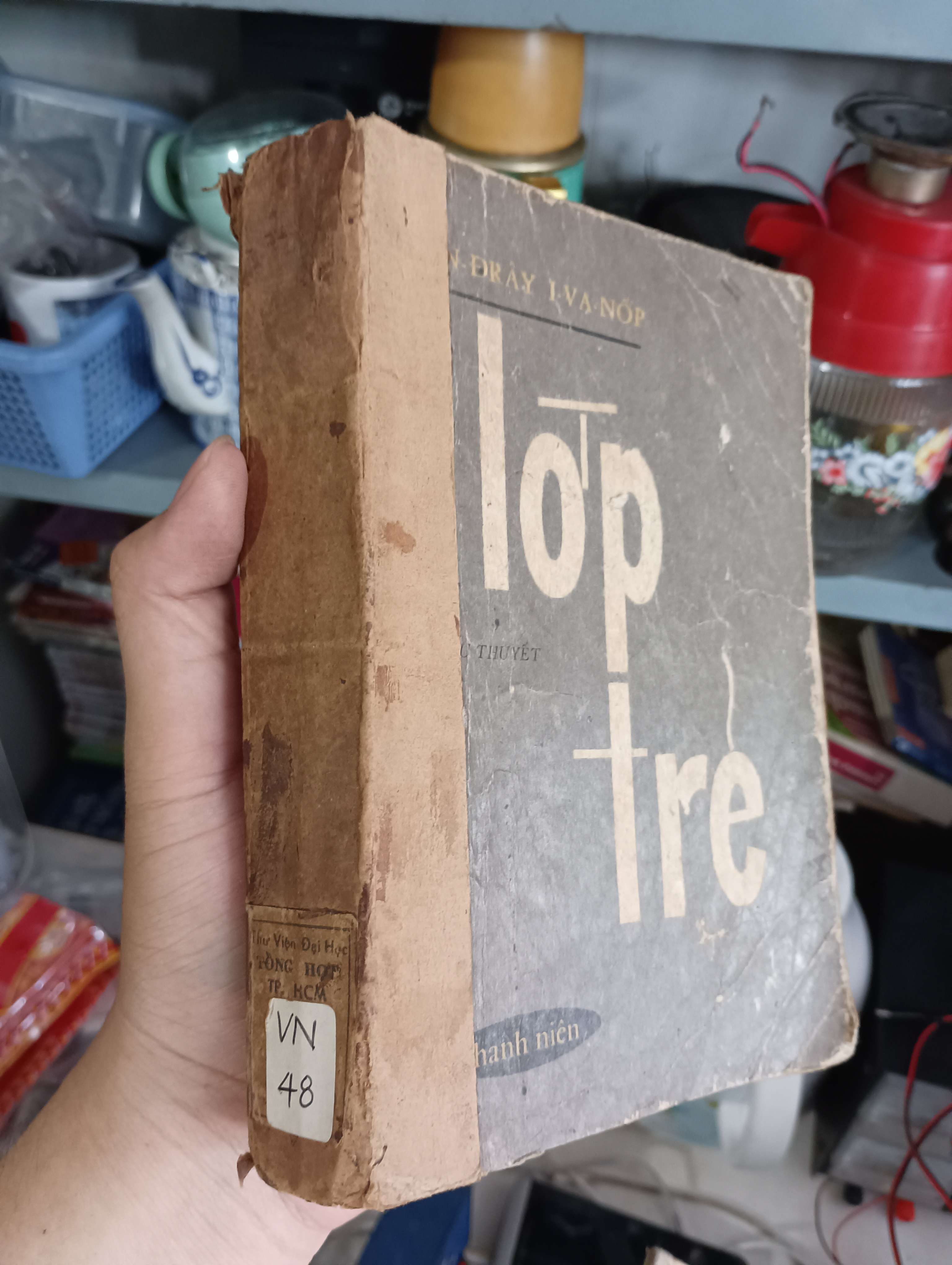 Lớp Trẻ - Ăngđrây Ivanốp 1979 (Tiểu Thuyết) KSX
