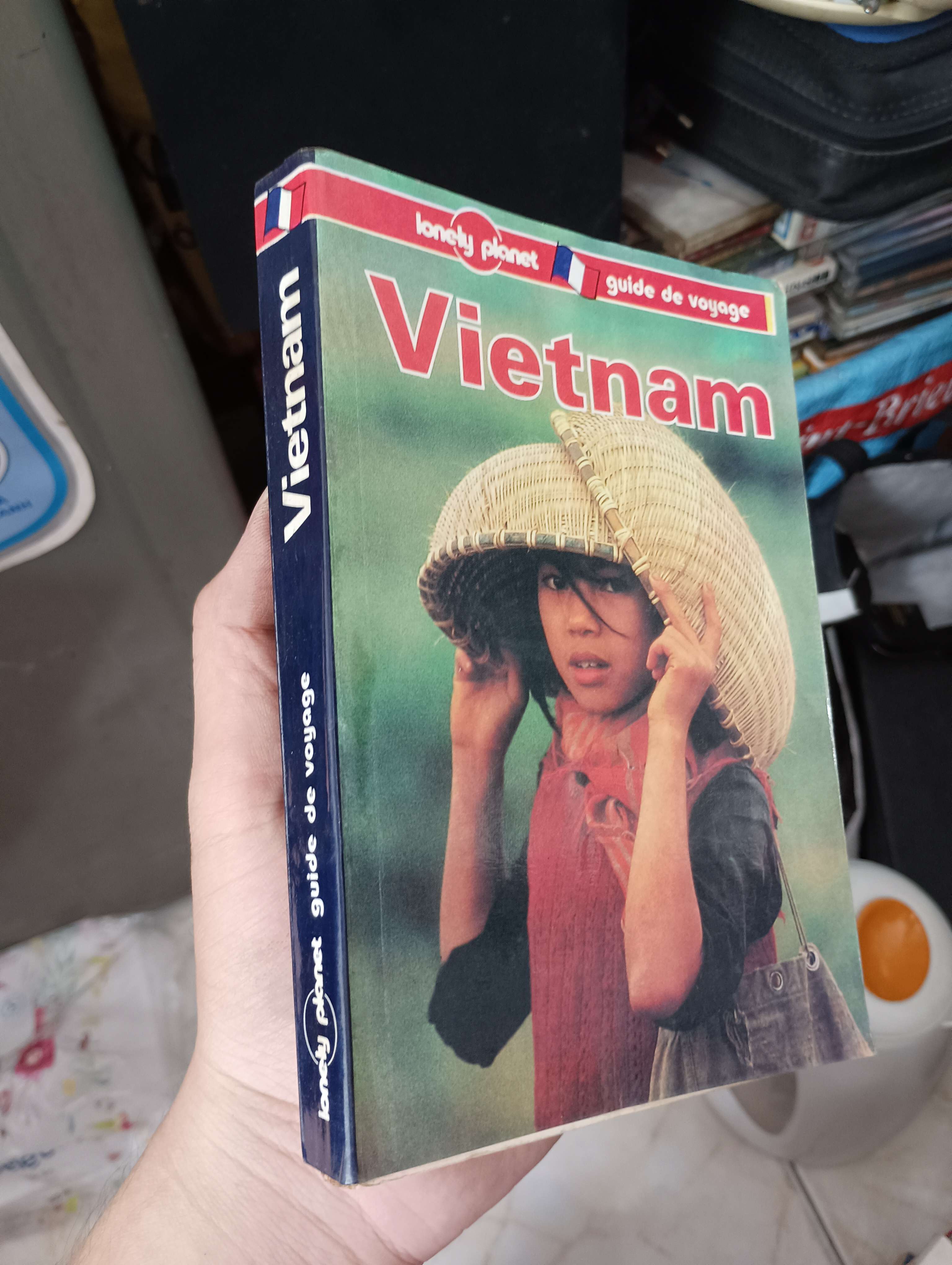 Vietnam (Guide de voyage) - Lonely Planet (Sách ngoại) KSX