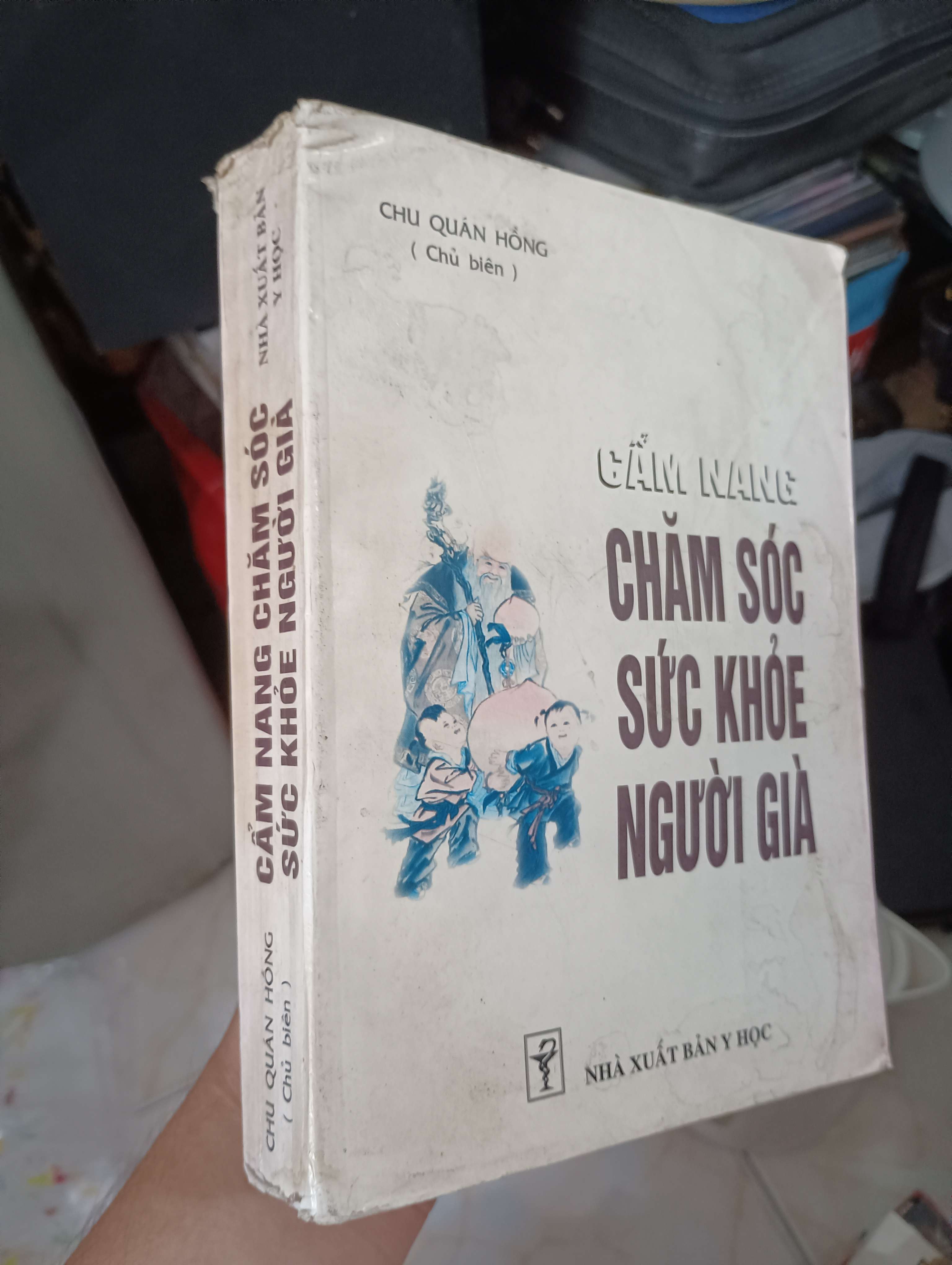 Cẩm nang chăm sóc sức khỏe người già - Chu Quán Hồng 1998 (Sách Y học - Sức khỏe - Thể thao) KSX
