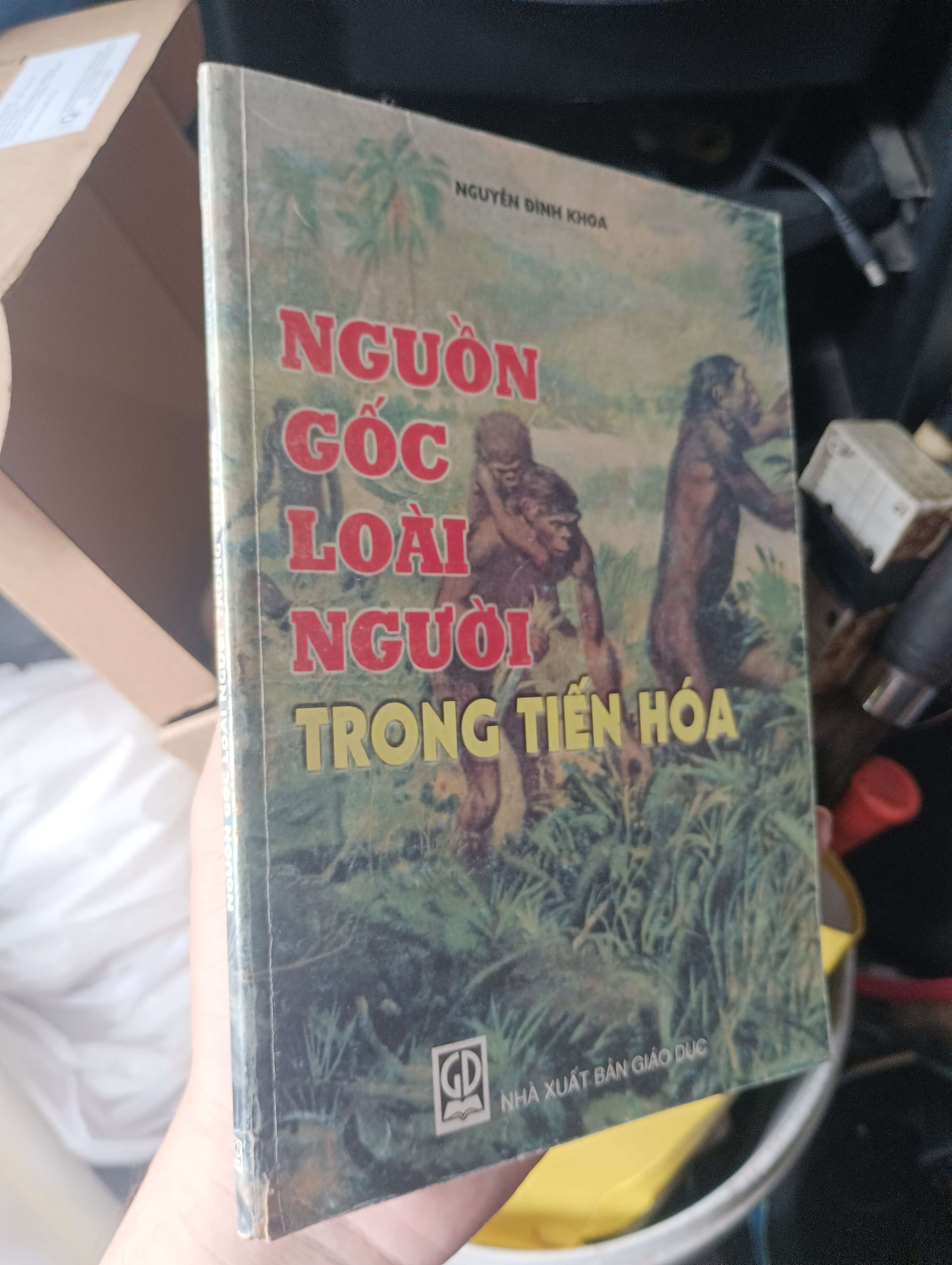 Nguồn gốc loài người trong tiến hóa - Nguyễn Đình Khoa 2001 (Sách kiến thức tổng hợp) KSX