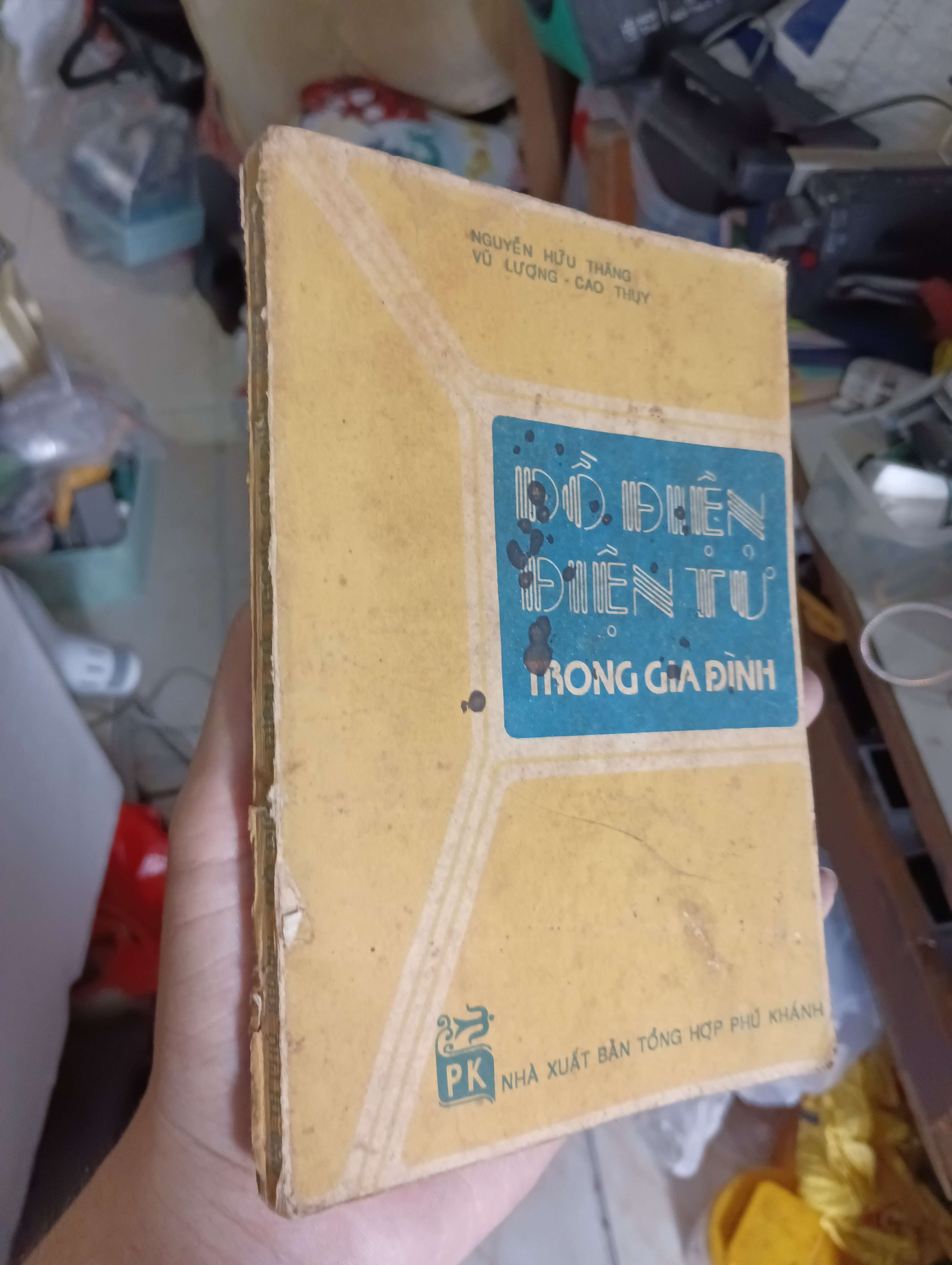 ĐỒ ĐIỆN ĐIỆN TỬ TRONG GIA ĐÌNH - NGUYỄN HỮU THẮNG, VŨ LƯỢNG - CAO THUỶ 1988 (Sách kiến thức tổng hợp) KSX