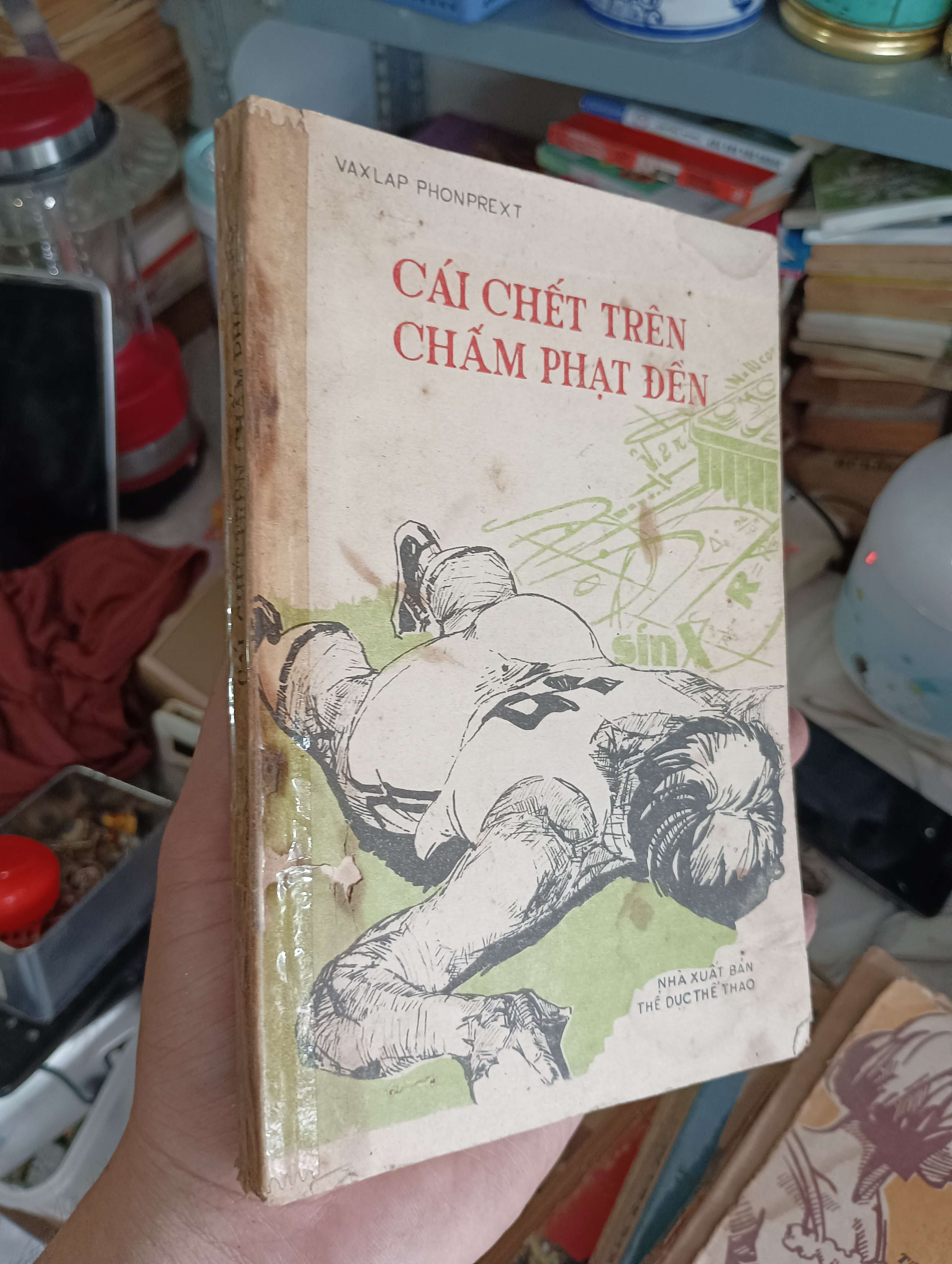 CÁI CHẾT TRÊN CHẤM PHẠT ĐỀN - VAXLAP PHONPREXT 1987 (Văn học nước ngoài) KSX