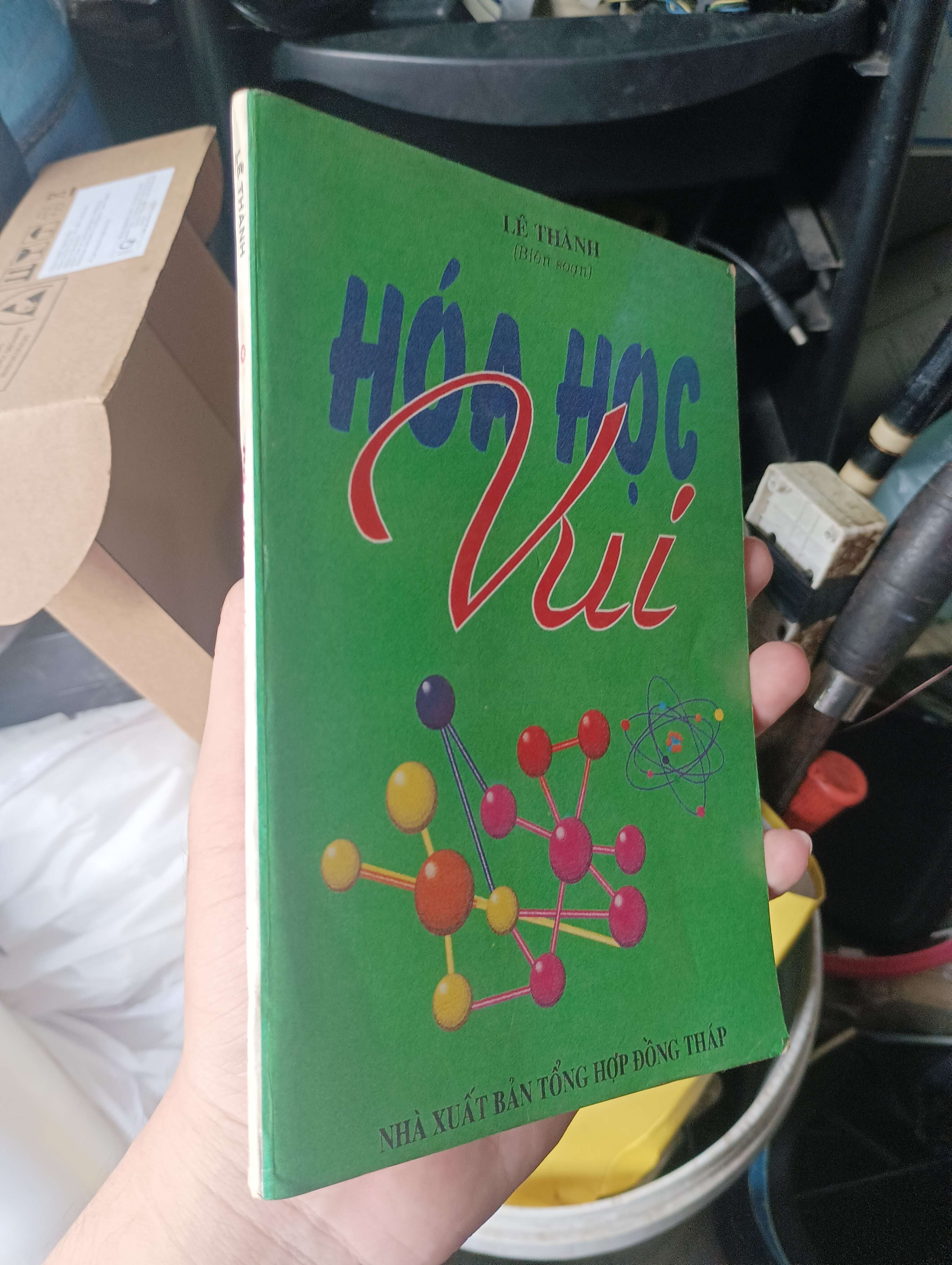 Hóa học vui - Lê Thành 1998 (Giáo khoa) KSX
