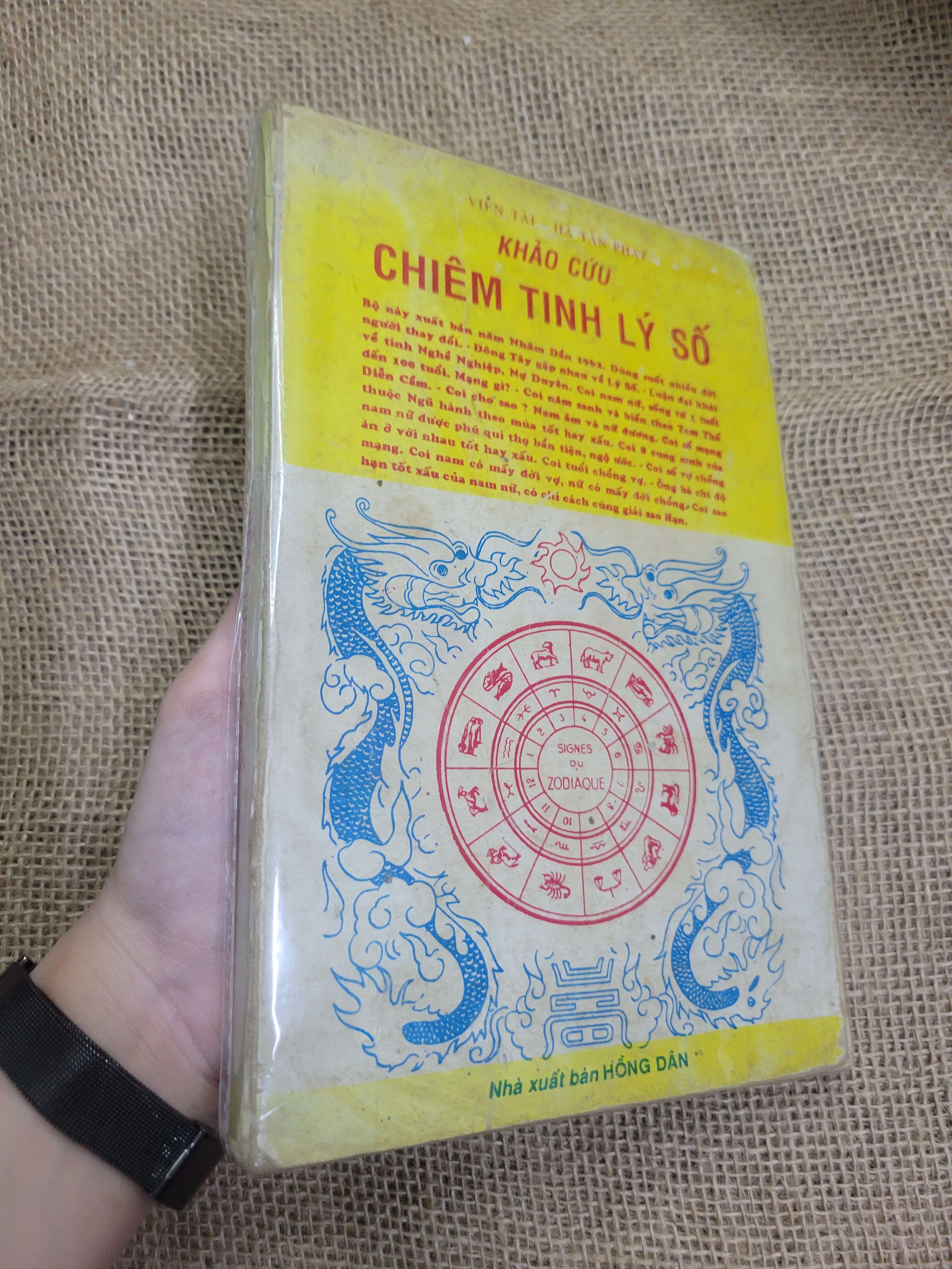 Khảo cứu Chiêm tinh lý số - Viên Tài, Hà Tấn Phát mới 80% bẩn bìa, ố (Sách tôn giáo - tâm linh) SPP