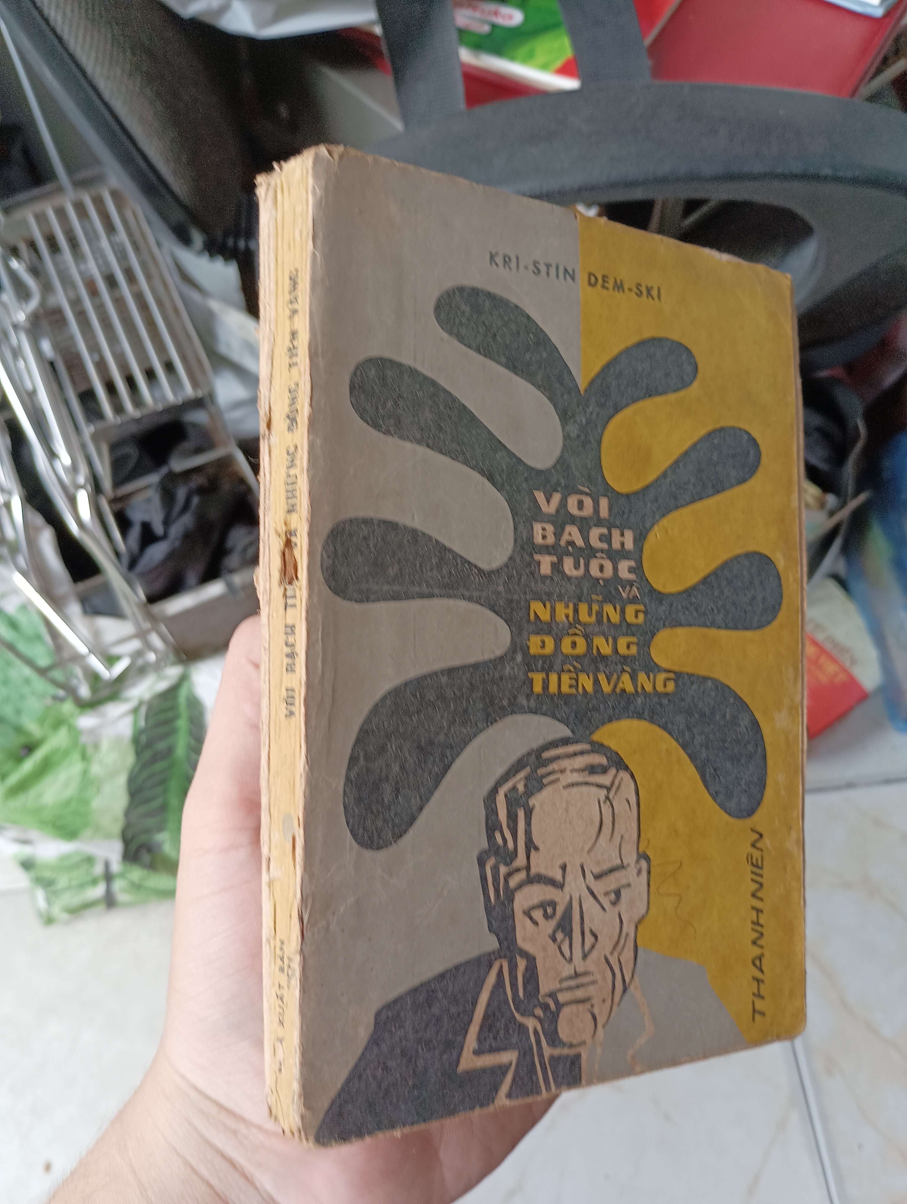Vòi bạch tuộc và những đồng tiền vàng (Kri-stin Dem-ski) 1997 (Văn học nước ngoài) KSX