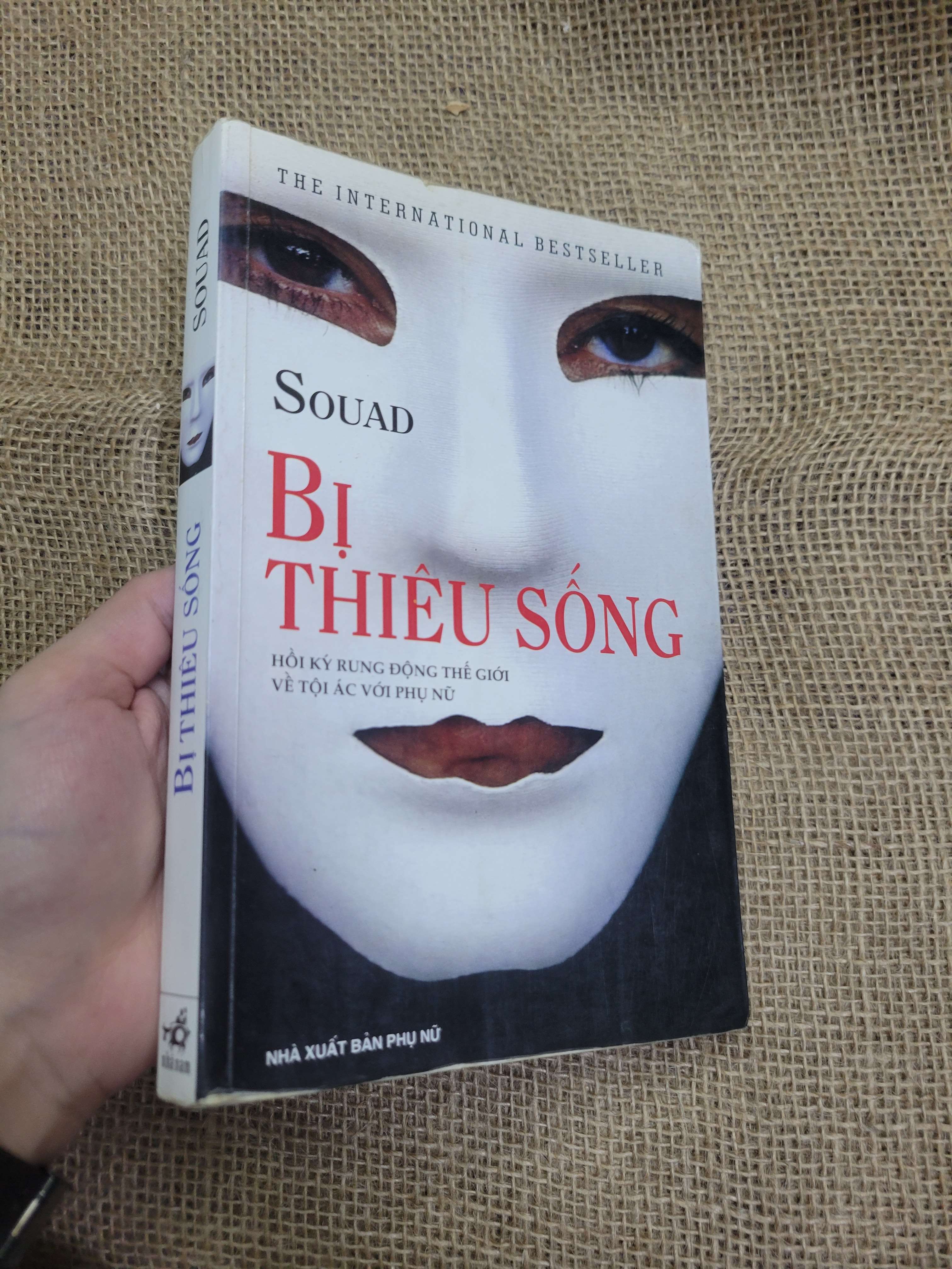 Bị thiêu sống - Souad 2008 mới 80% có chữ viết, bẩn bìa, ố (Sách văn học) HCM