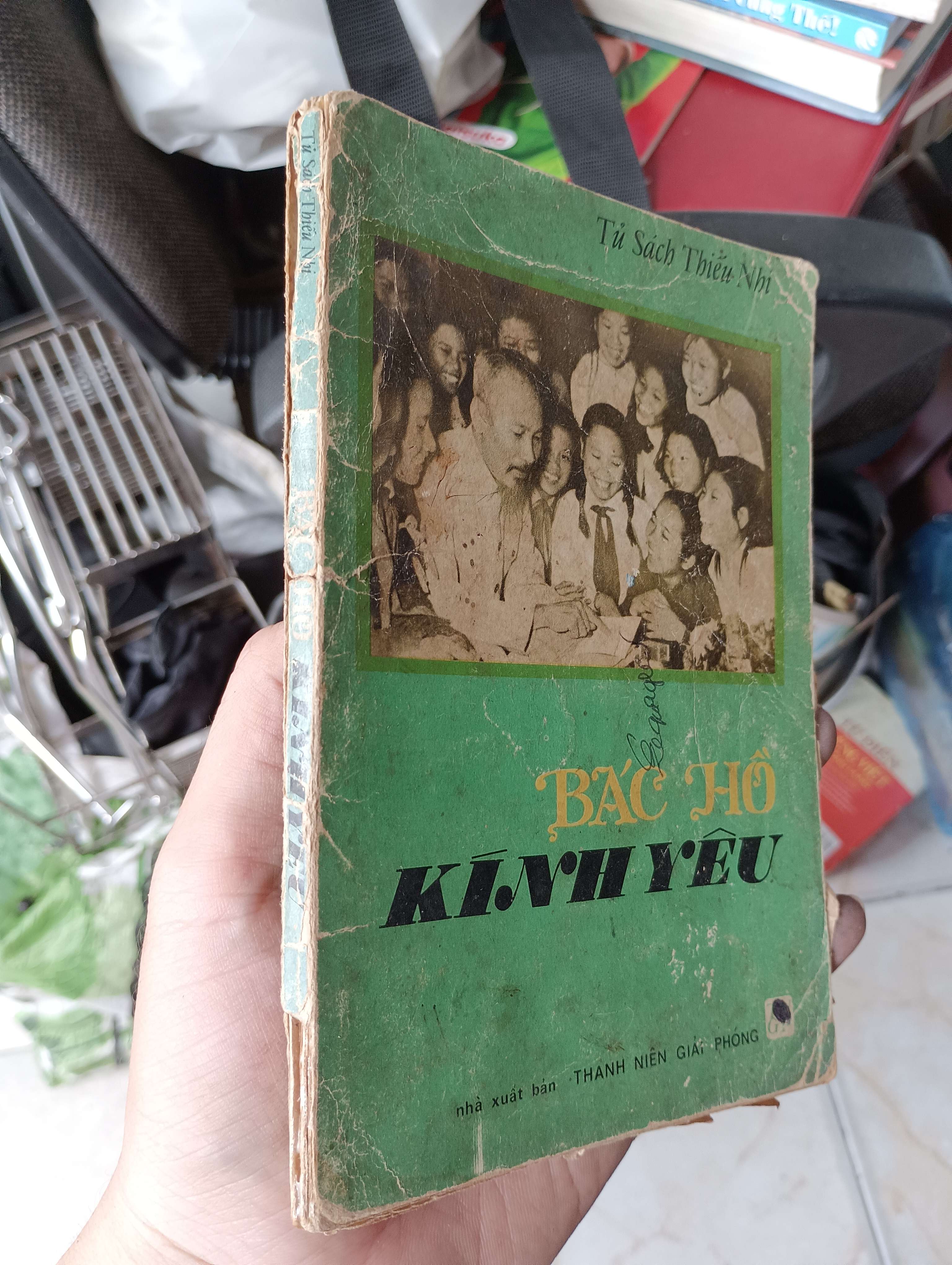Bác Hồ Kính Yêu (Sách văn học) KSX
