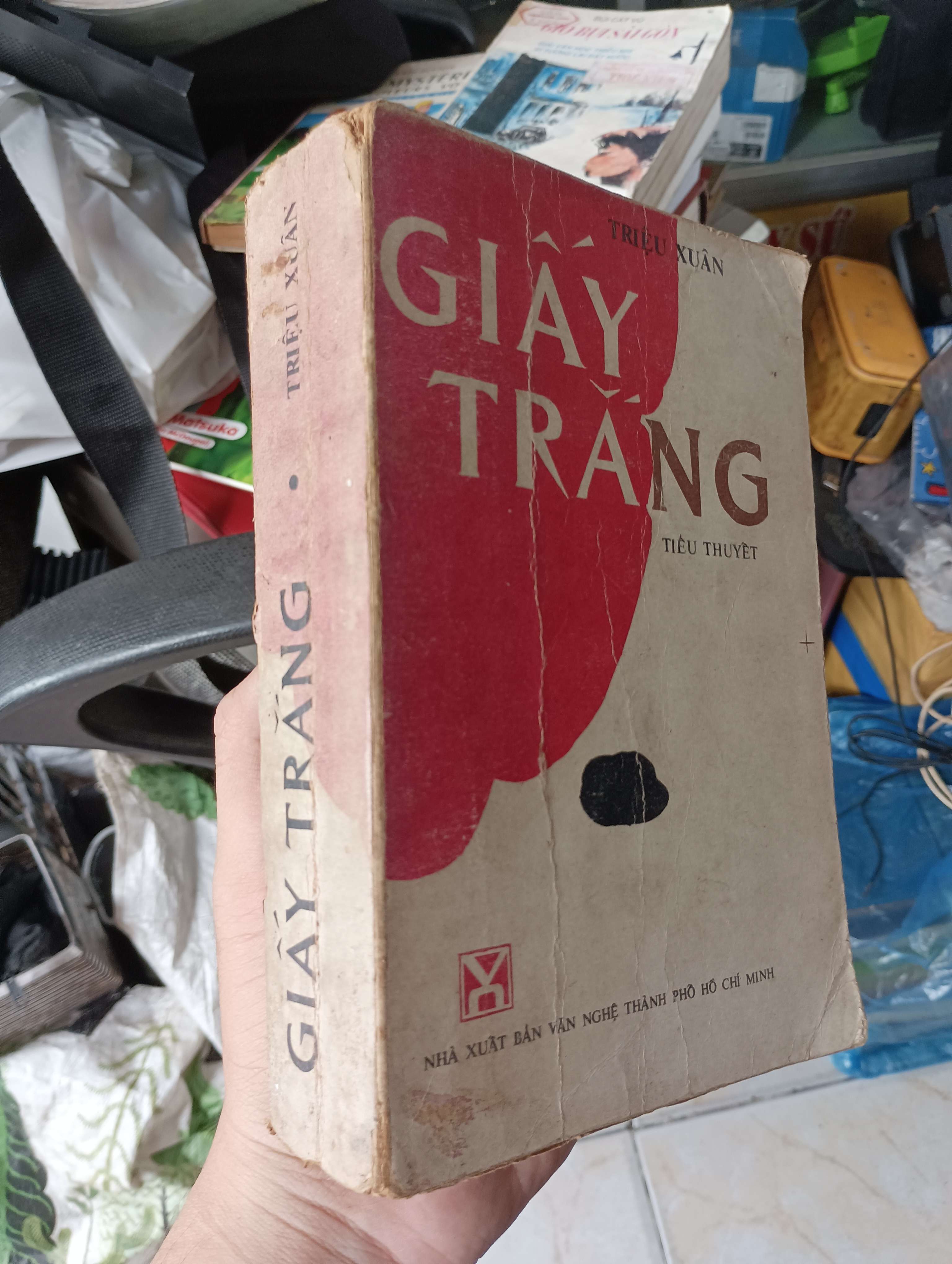GIẤY TRẮNG - Triệu Xuân 1985 (Tiểu Thuyết) KSX