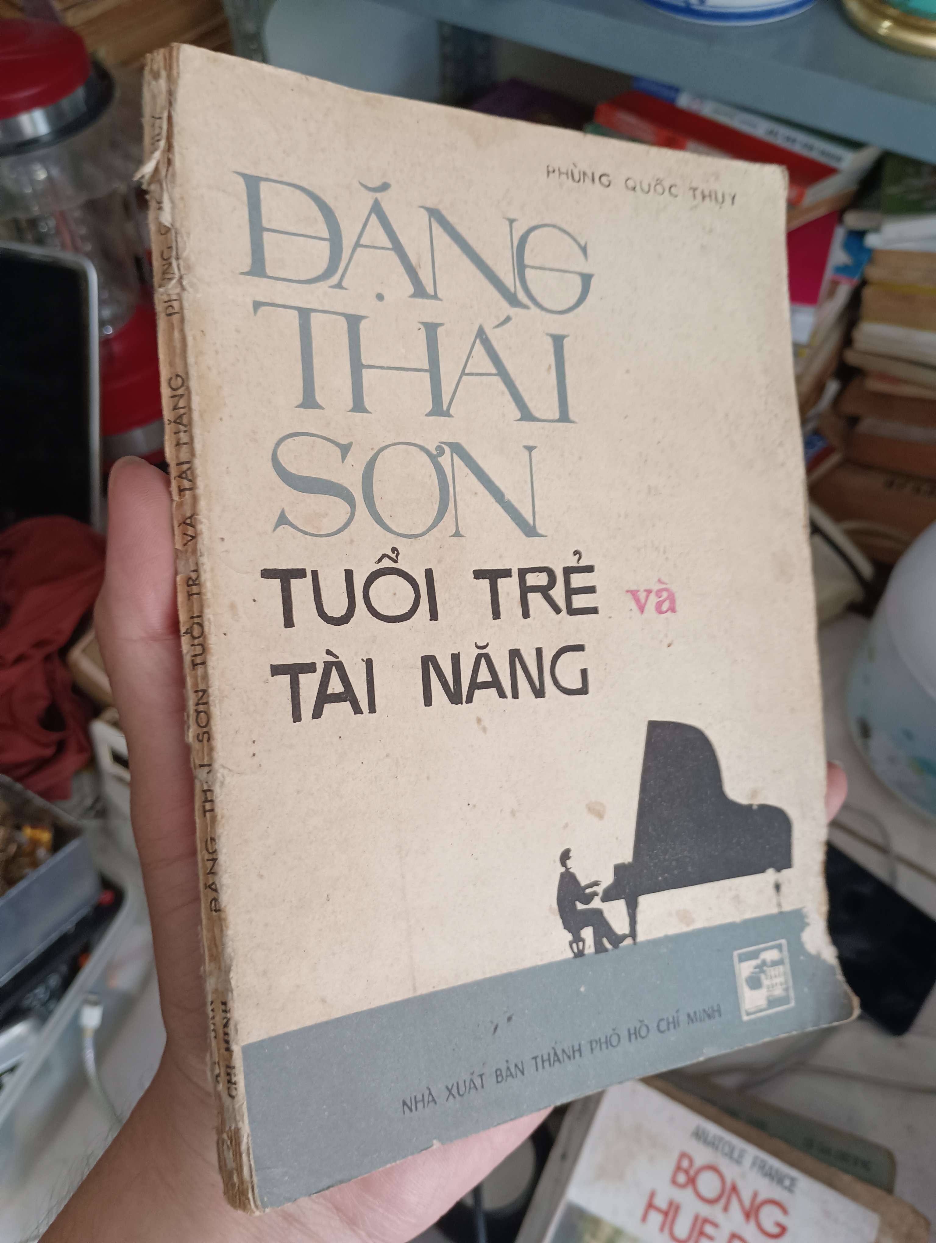 Đặng Thái Sơn Tuổi Trẻ Và Tài Năng - Phùng Quốc Thụy 1986 (Sách văn học) KSX