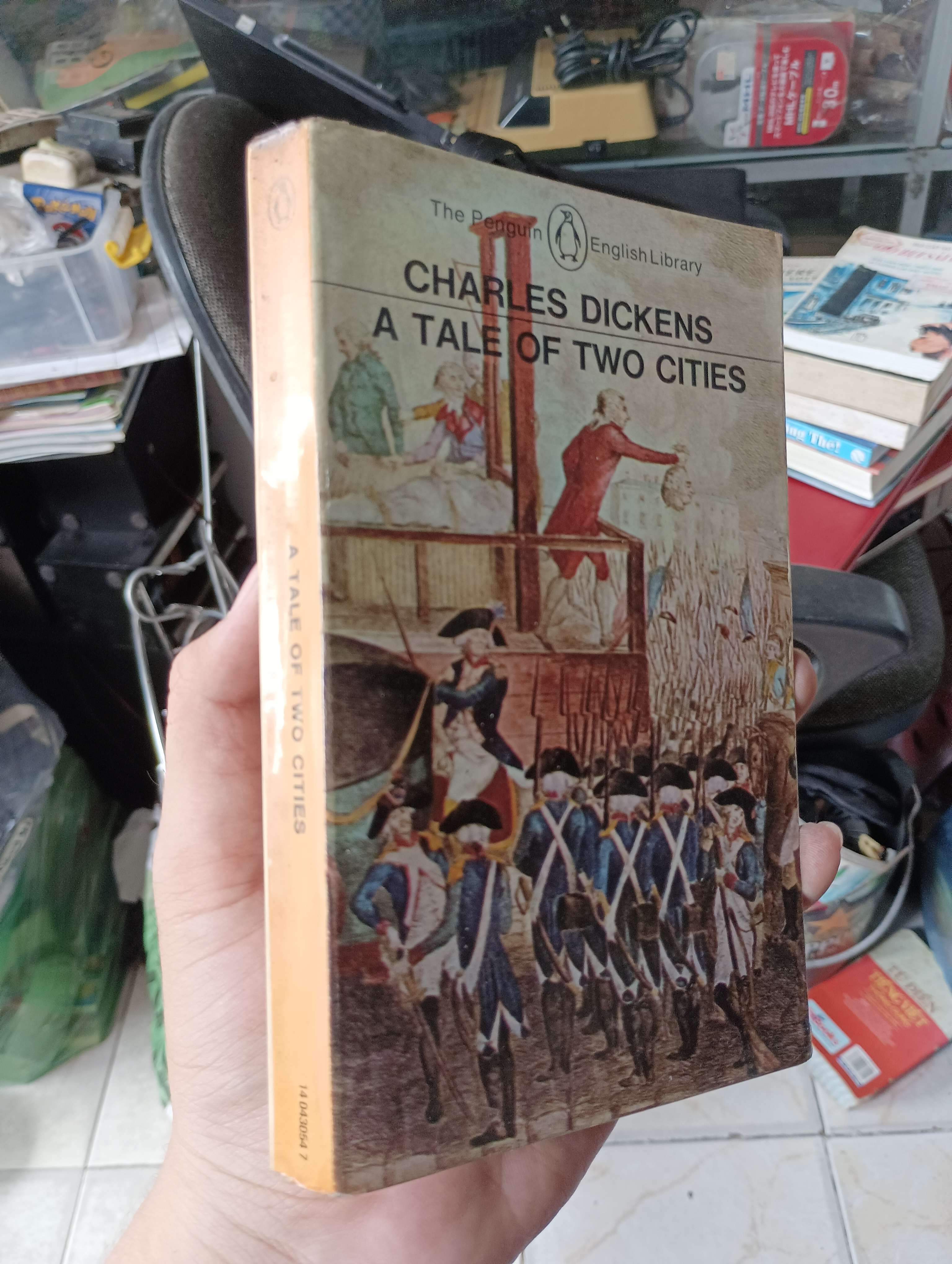A Tale of Two Cities - Charles Dickens 1970 (Văn học nước ngoài) KSX