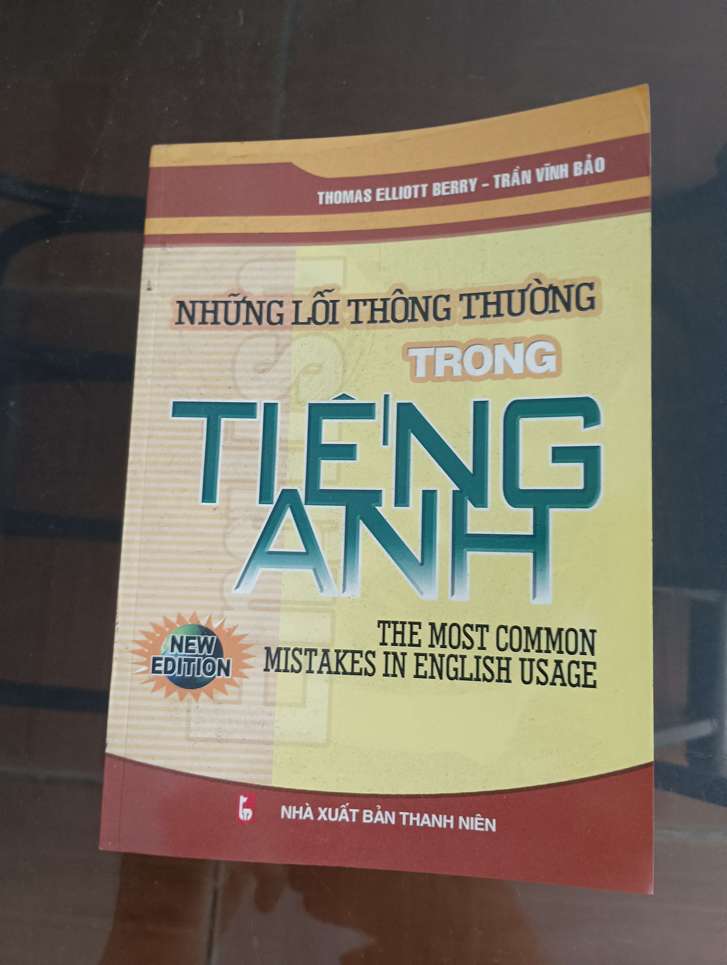 Những Lỗi Thông Thường Trong Tiếng Anh (The Most Common Mistakes in English Usage) - Thomas Elliott Berry Mới 90% 2010 (Sách học ngoại ngữ) VAVO