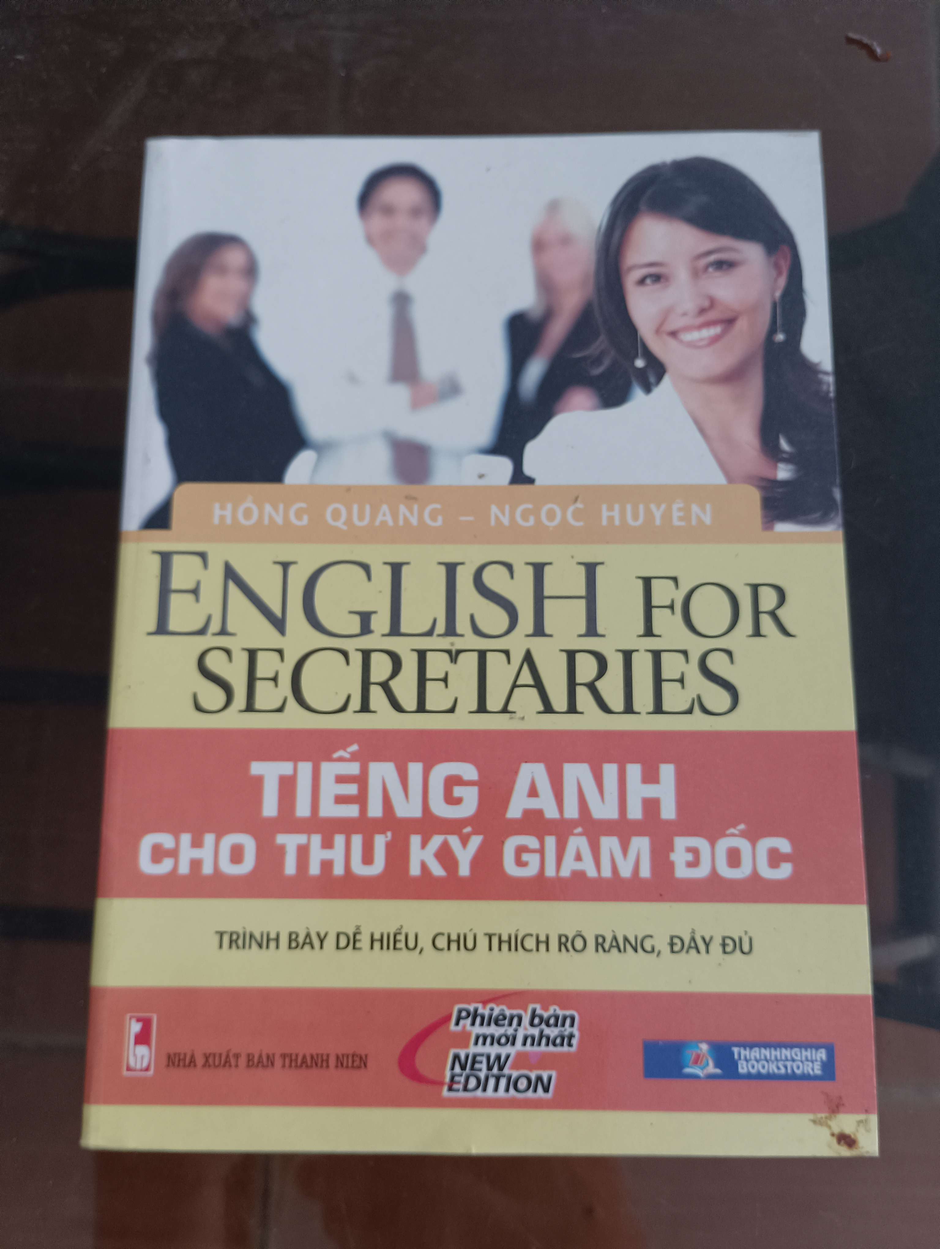 Tiếng Anh cho thư ký giám đốc (English for Secretaries) Mới 90% 2014 (Sách học ngoại ngữ) VAVO