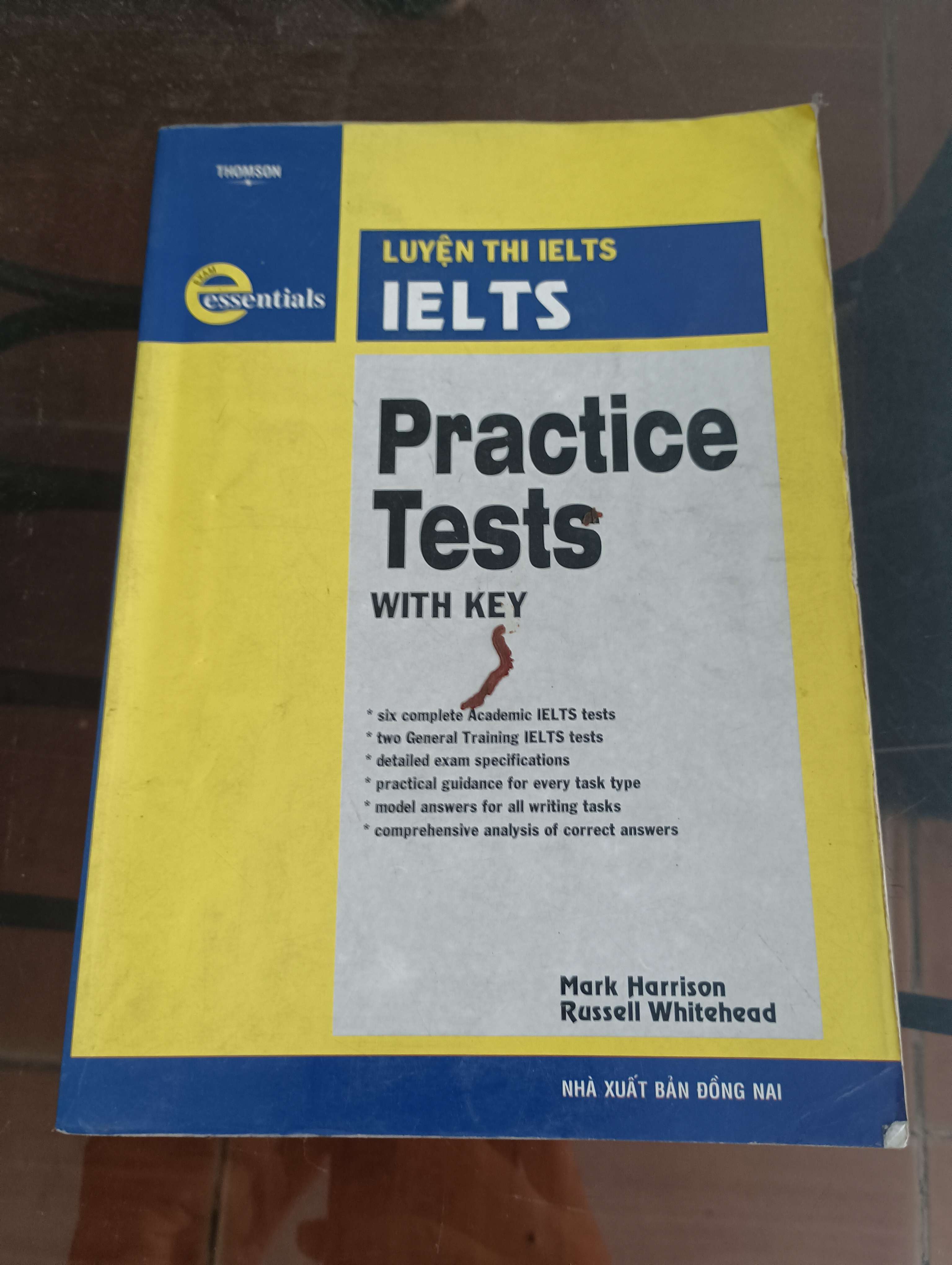 Luyện Thi IELTS - IELTS Practice Tests (With Key) - Mark Harrison - Russell Whitehead Mới 90% 2009 (Sách học ngoại ngữ) VAVO