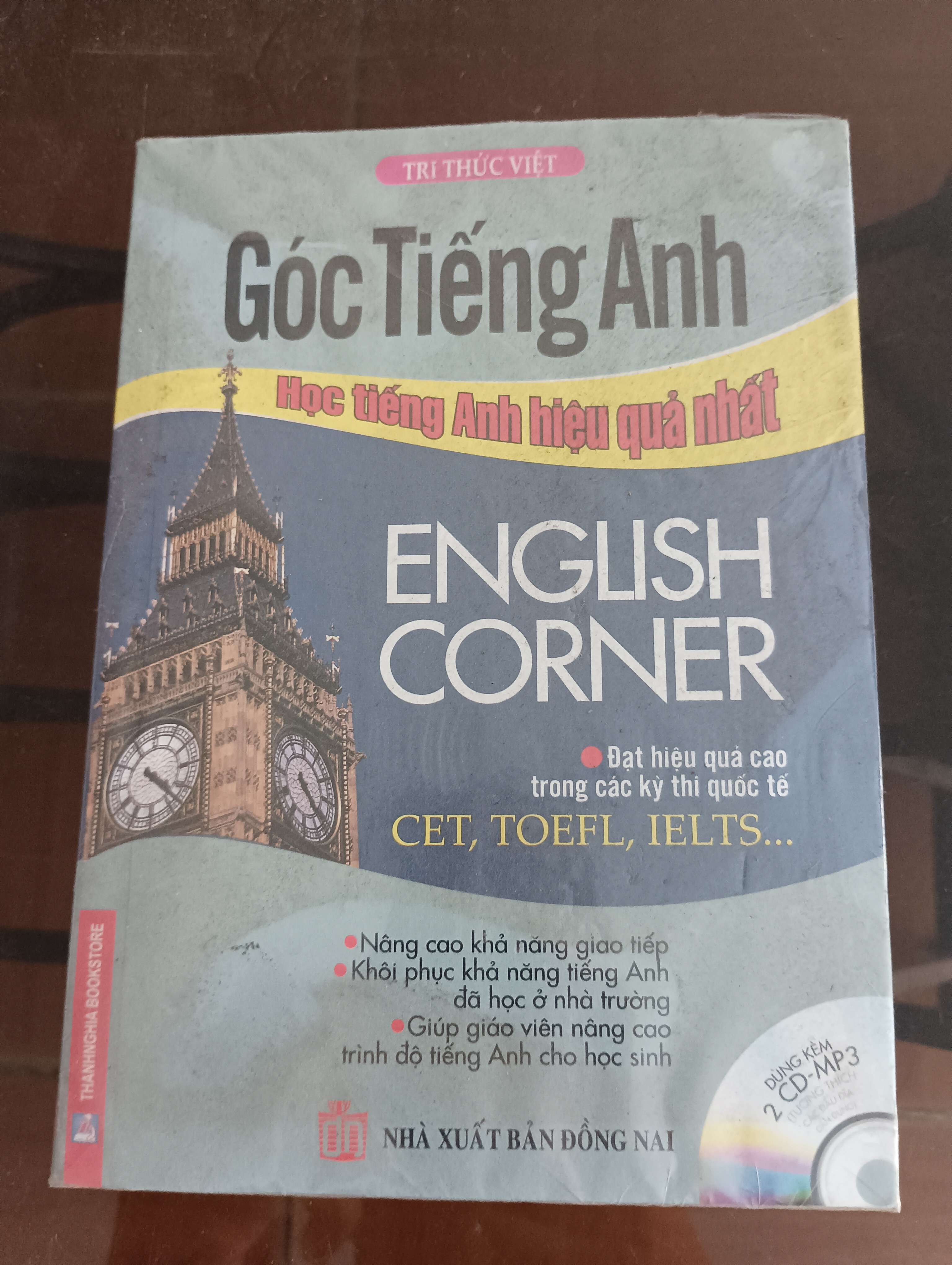 Góc Tiếng Anh - Học Tiếng Anh Hiệu Quả Nhất (English Corner) - Trí Thức Việt Mới 90% (Sách học ngoại ngữ) VAVO