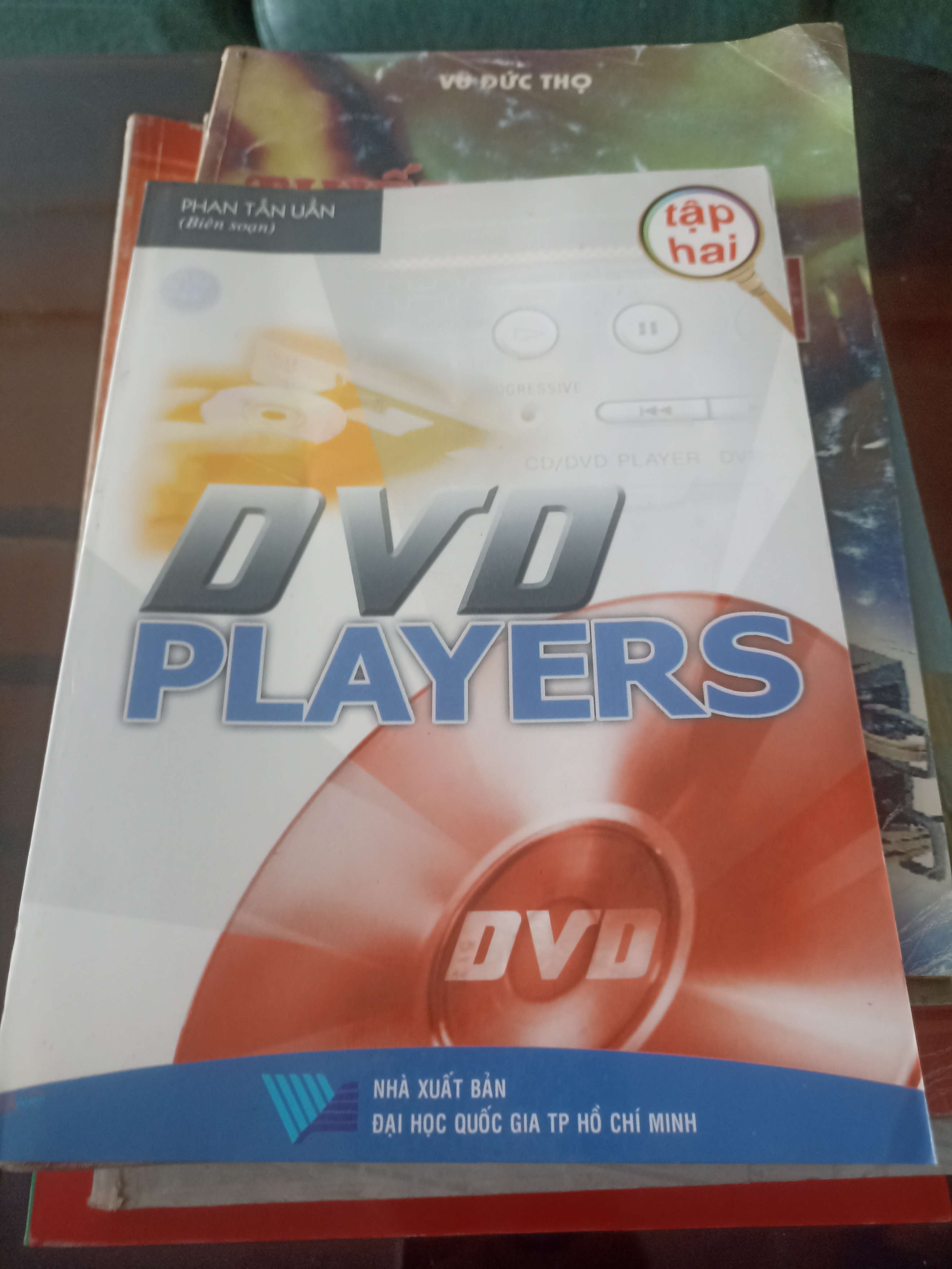 DVD Players tập hai Mới 80% (Sách giáo khoa - giáo trình) VAVO