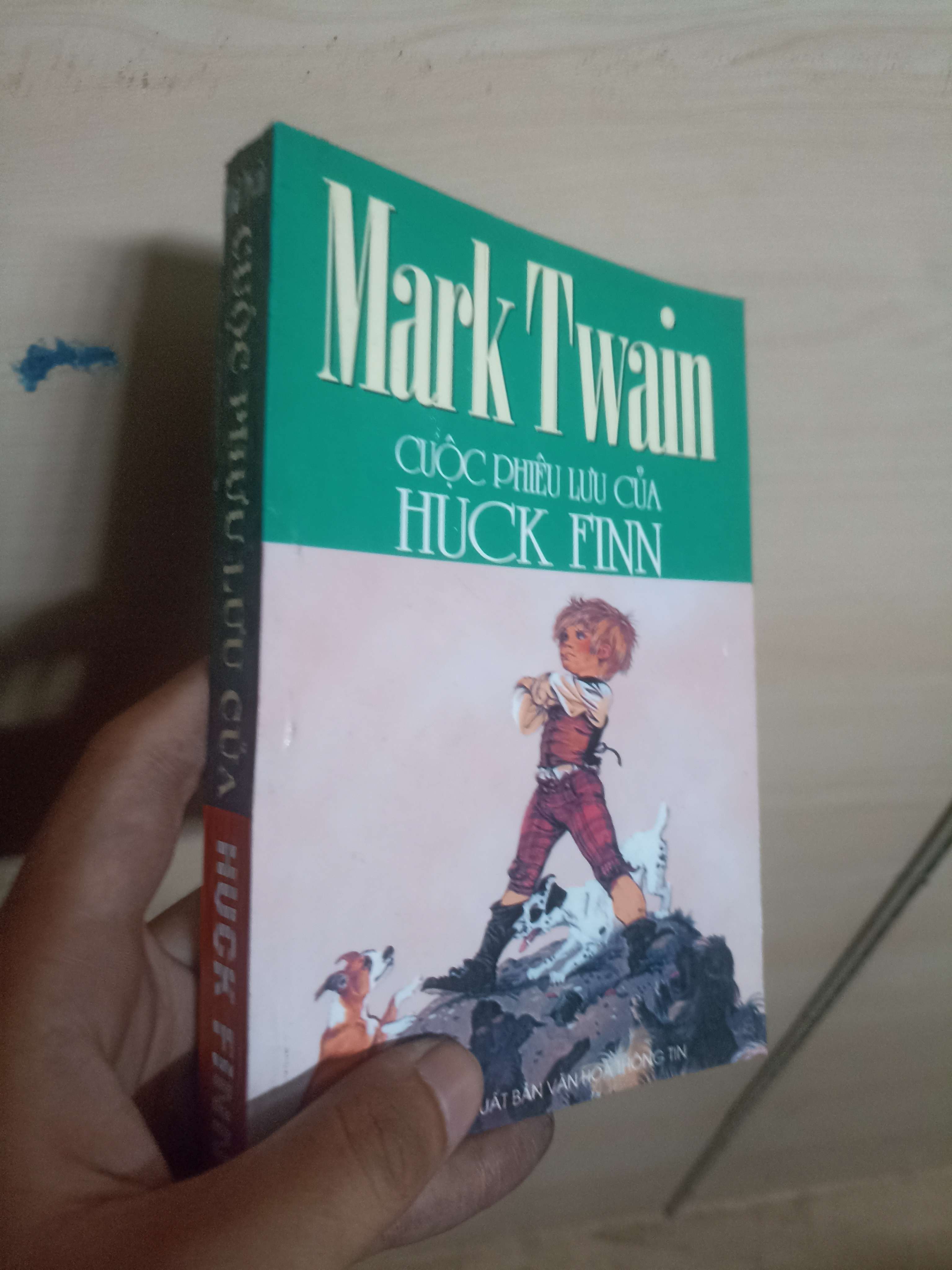 Cuộc phiêu lưu của Huck Finn - Mark Twain Mới 80% (Sách văn học) VAVO