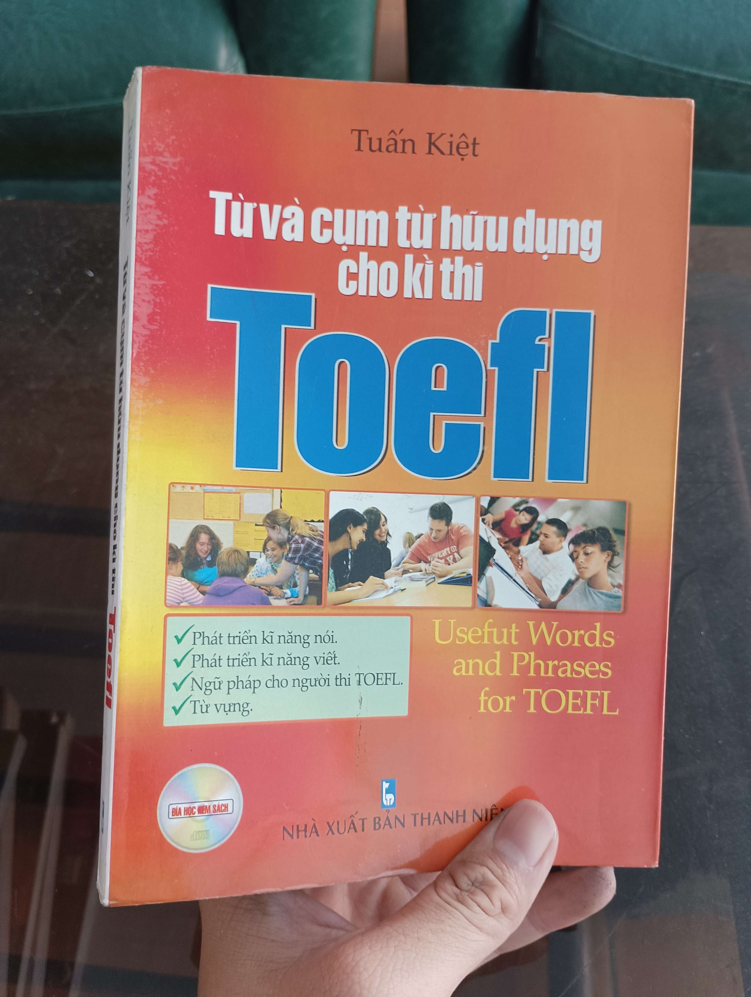 Từ Và Cụm Từ Hữu Dụng Cho Kì Thi Toefl (Useful Words and Phrases for TOEFL) - Tuấn Kiệt Mới 90% 2012 (Sách học ngoại ngữ) VAVO