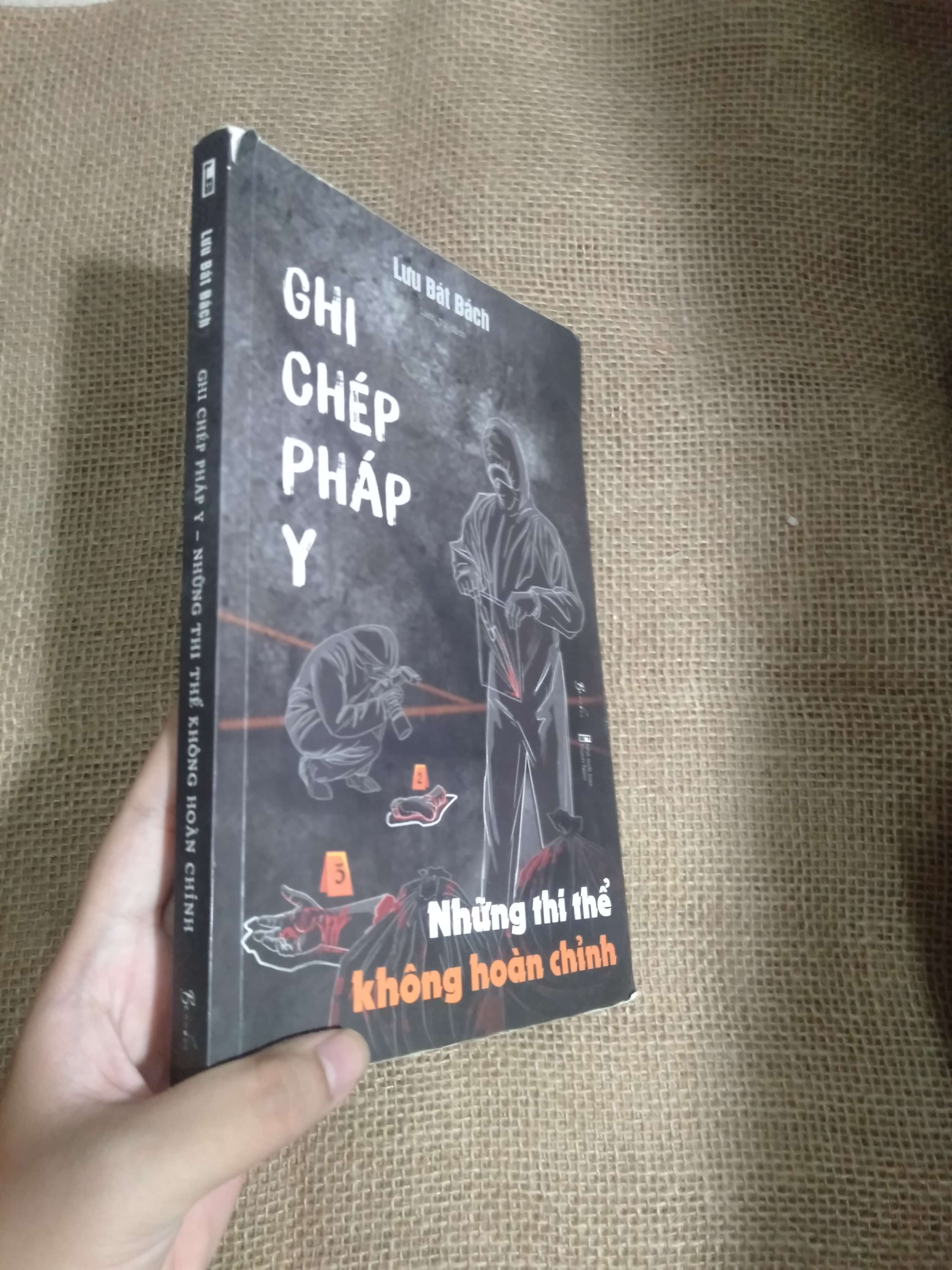 Ghi chép pháp y – Những thi thể không hoàn chỉnh - Lưu Bát Bách 2024 mới 90% bị nhăn ở bìa (Sách tâm lý học - giới tính) HCM