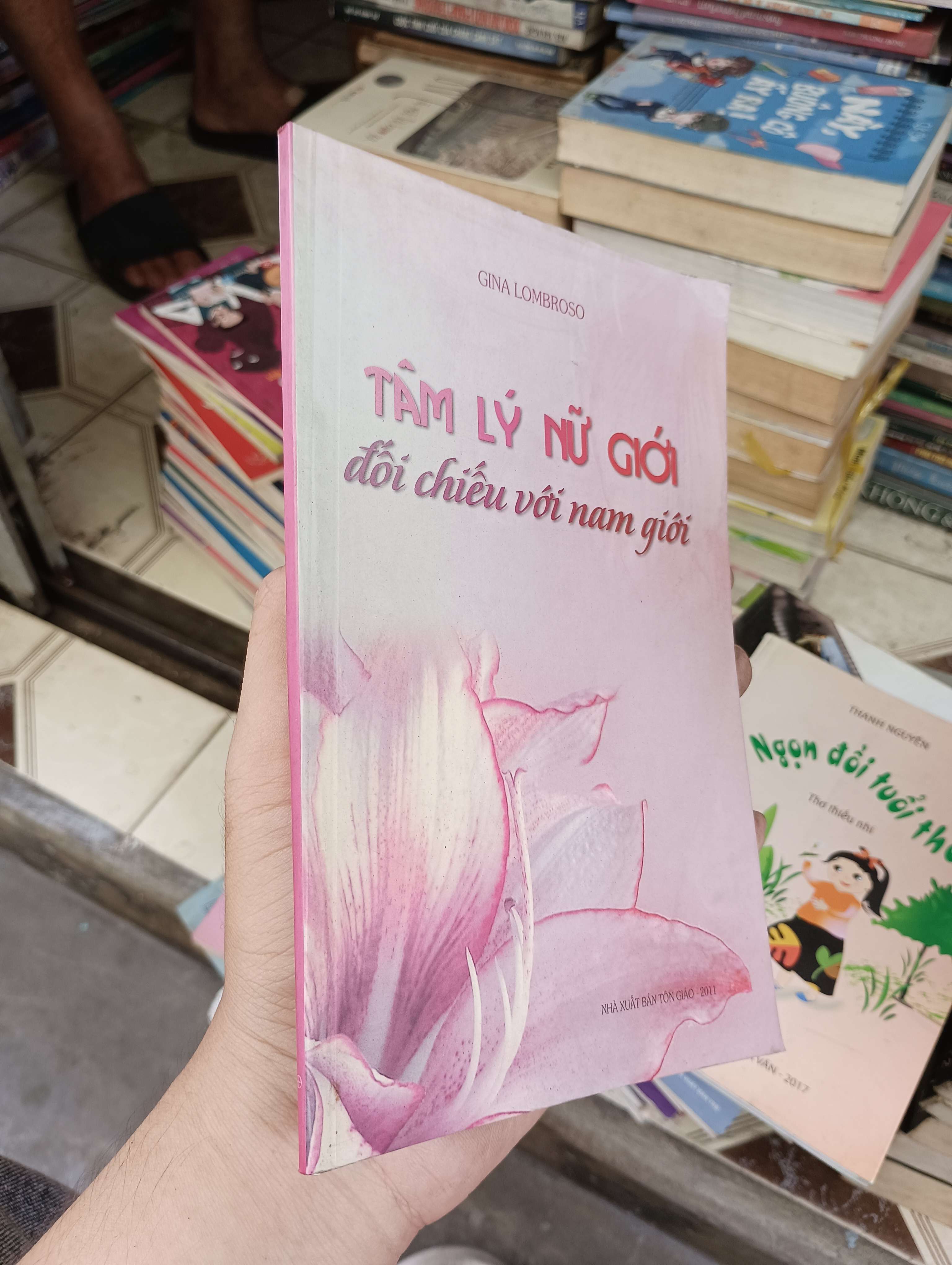 Tâm lý nữ giới đối chiếu với nam giới - Gina Lombroso 2011 (Sách tâm lý học - giới tính) BGB