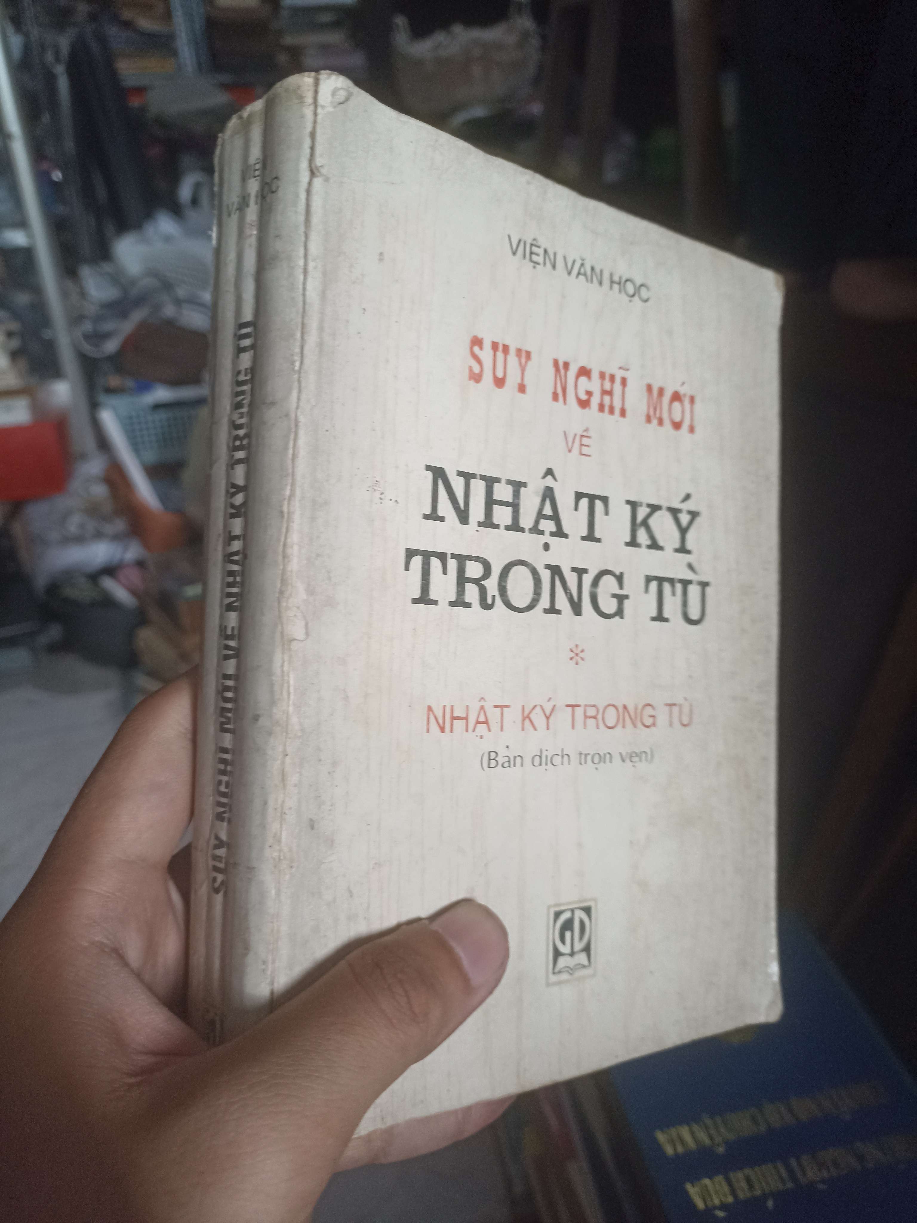 Suy nghĩ mới về Nhật ký trong tù (Nhật ký trong tù - Bản dịch trọn vẹn) (Sách văn học) KSX