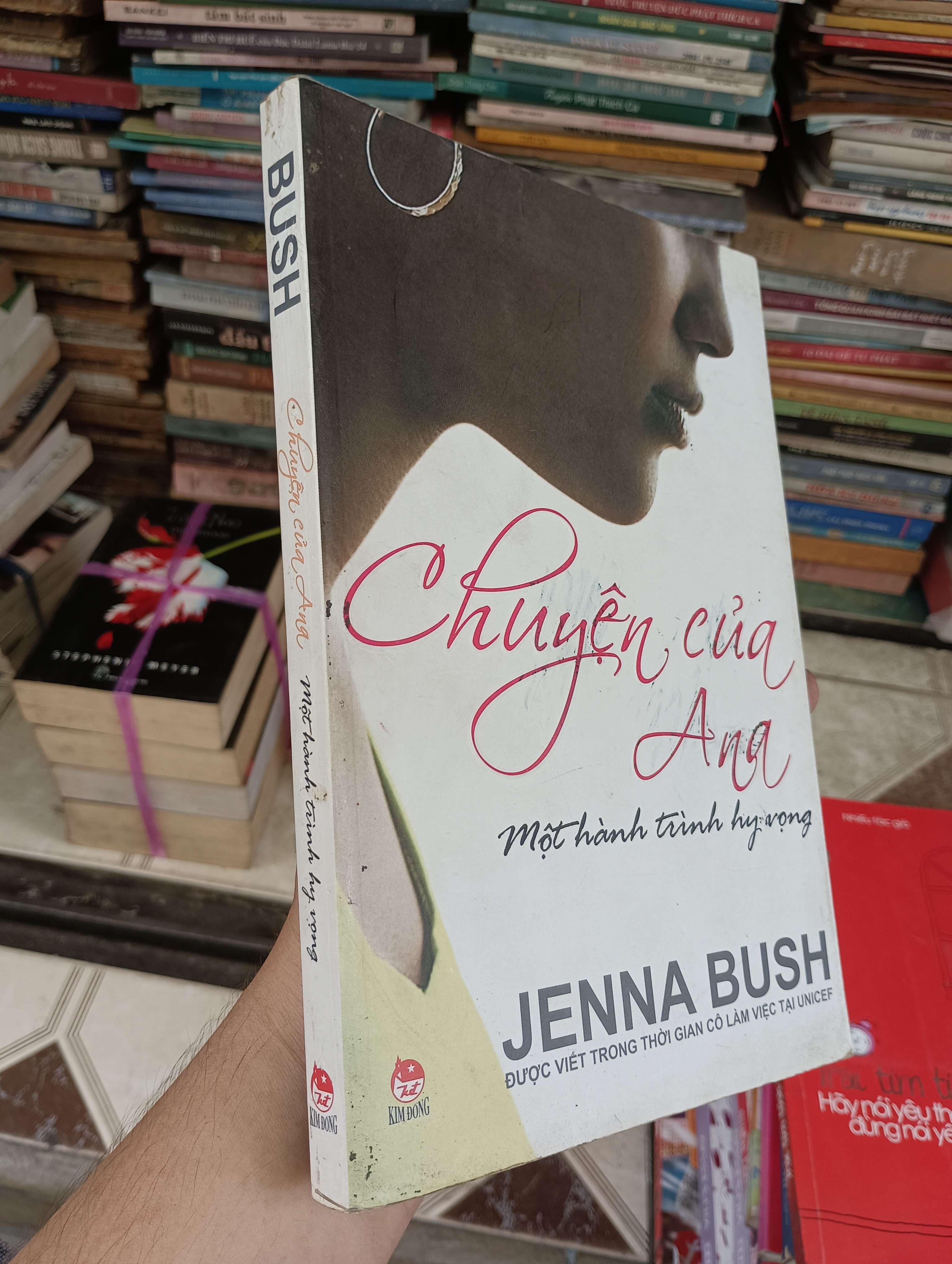 Chuyện của Ana - Một hành trình hy vọng (Jenna Bush) 2009 (Sách văn học) BGB
