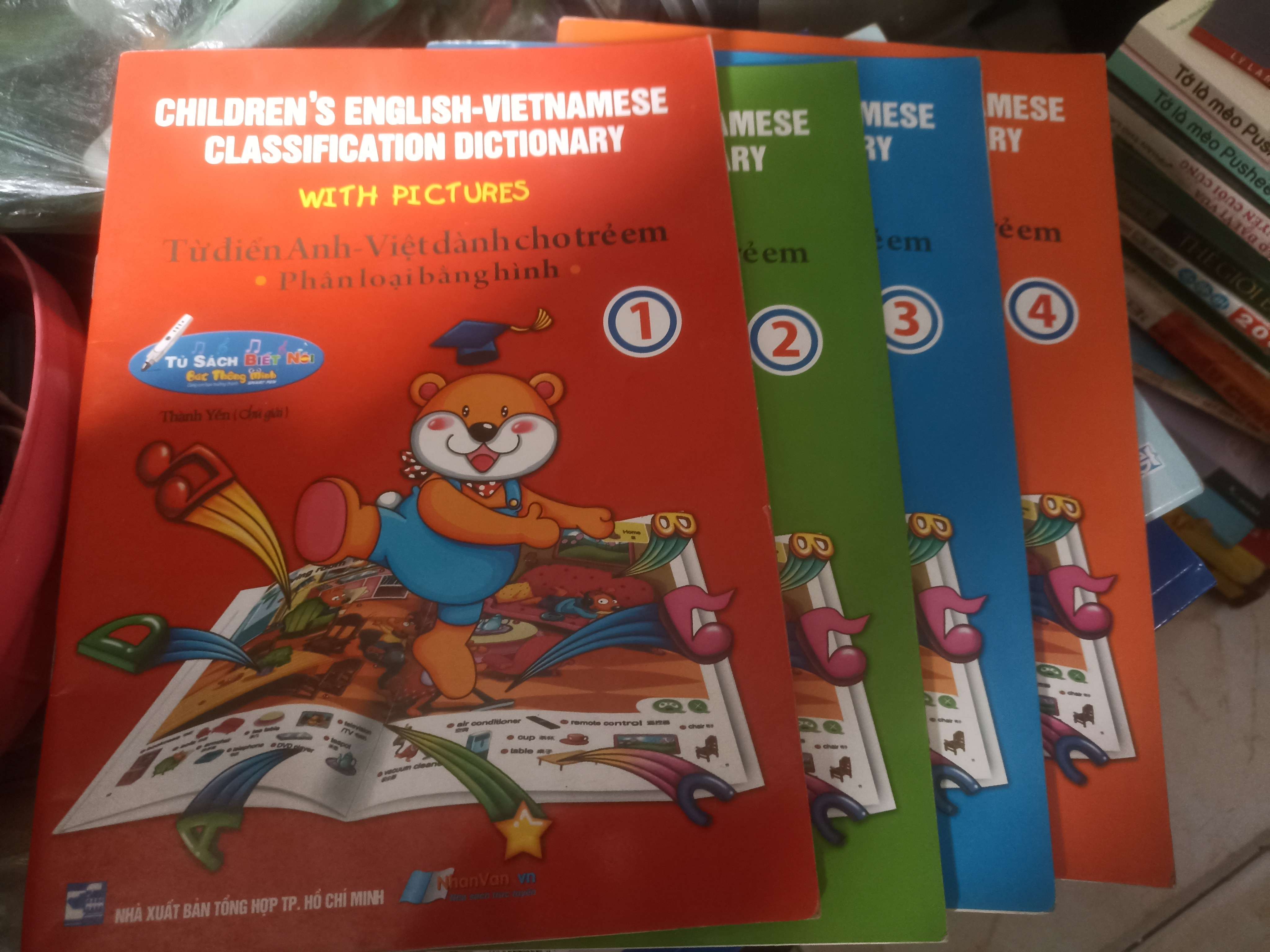 CHILDREN'S ENGLISH-VIETNAMESE CLASSIFICATION DICTIONARY WITH PICTURES - TỪ ĐIỂN ANH VIỆT DÀNH CHO TRẺ EM PHÂN LOẠI BẰNG HÌNH (4 TẬP) (Sách thiếu nhi) KSX