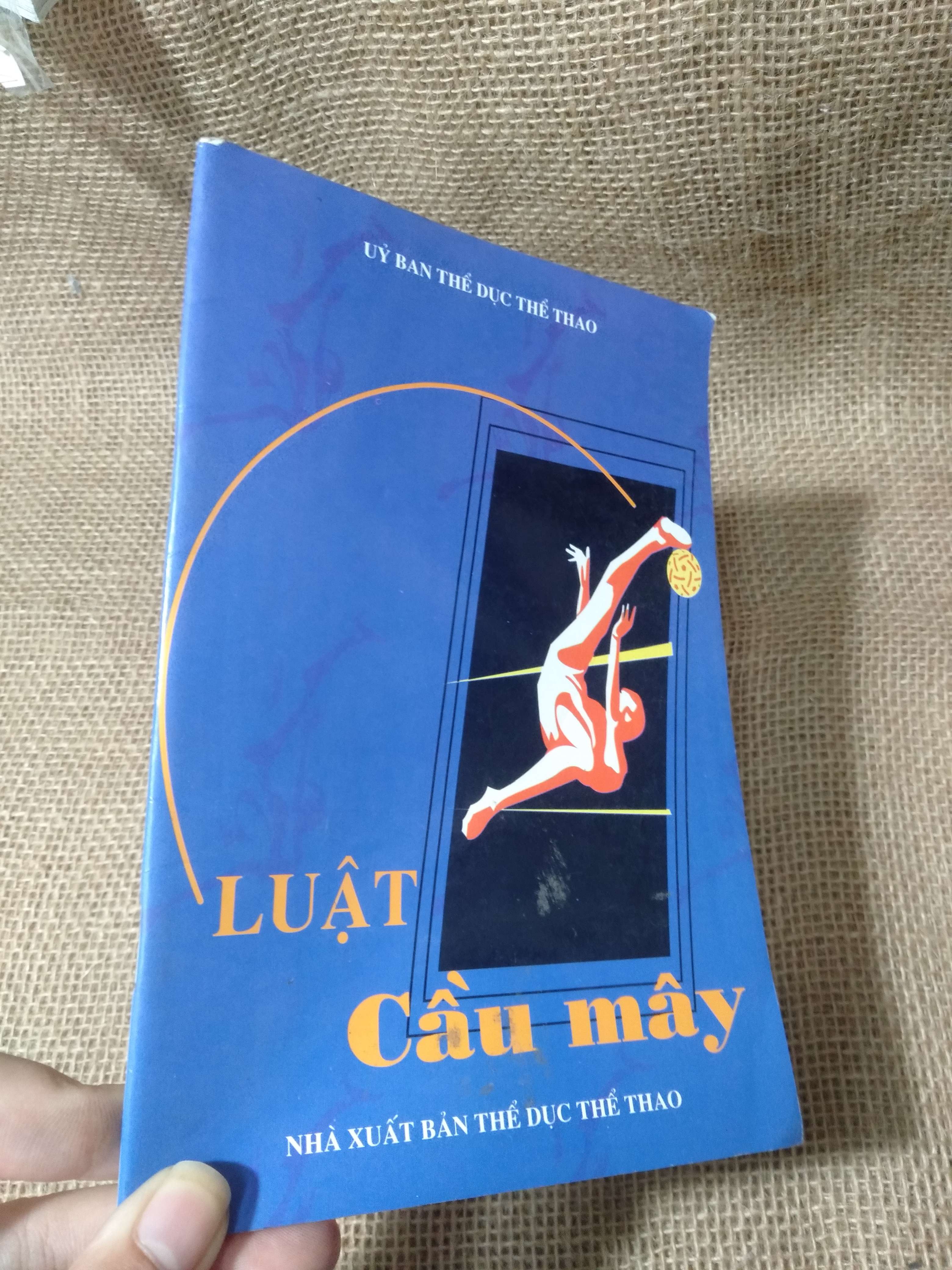 Luật Cầu Mây — Ủy ban Thể dục Thể thao 2003 mới 90% (Sách kỹ năng) HLSC
