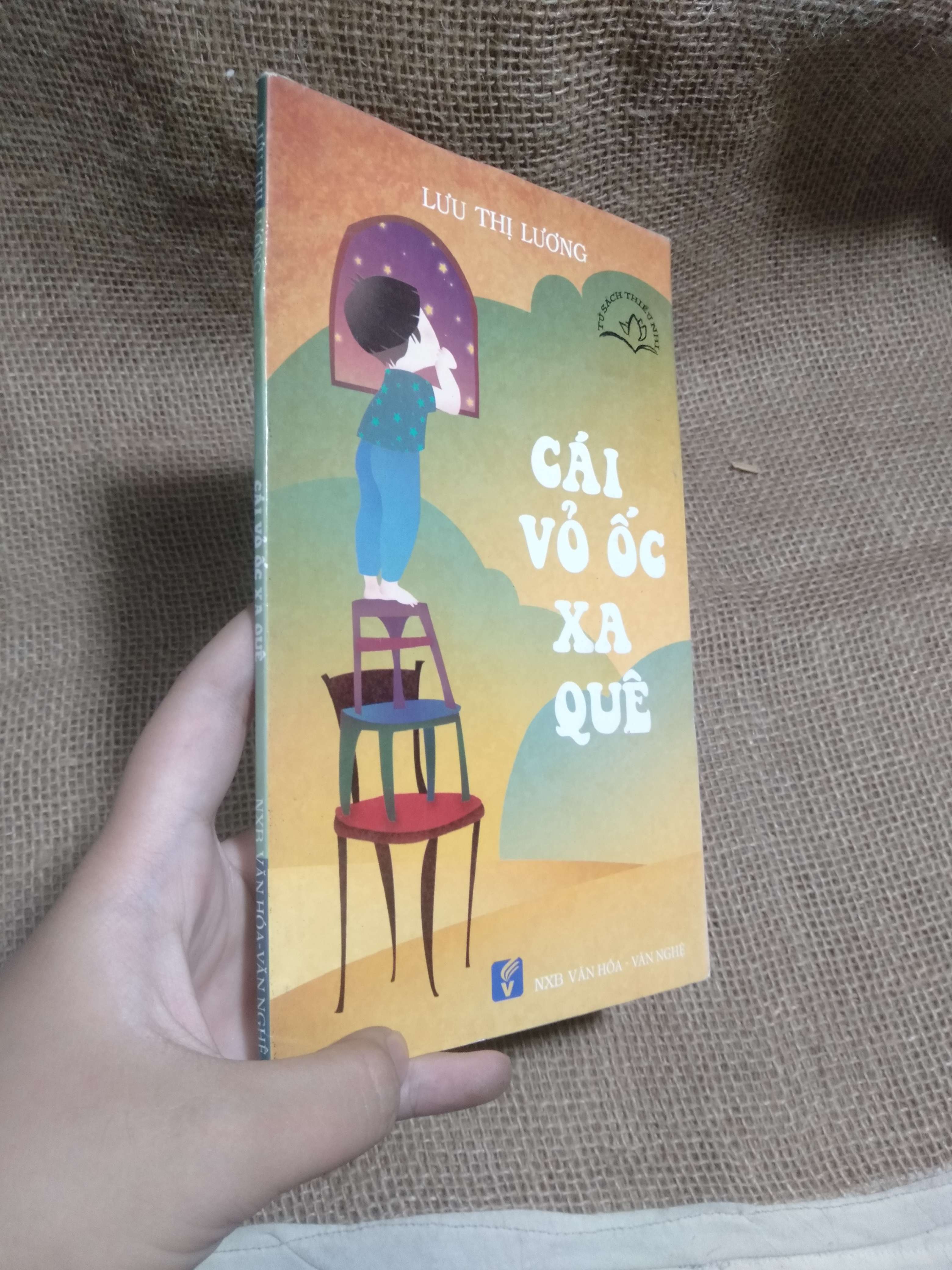 Cái vỏ ốc xa quê - Lưu Thị Lương 2011 mới 90% ố (Sách truyện) HLSC