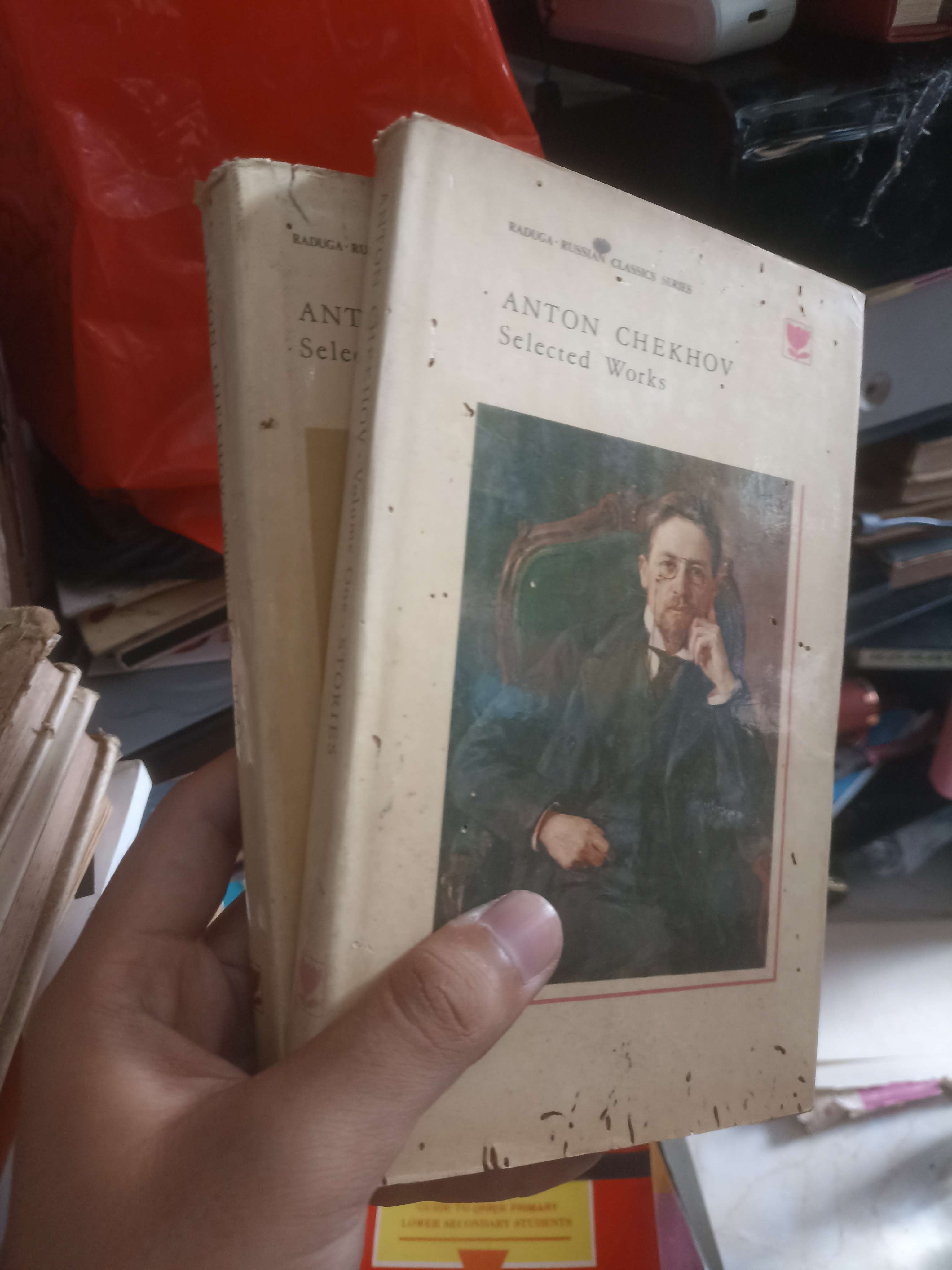 Anton Chekhov - Selected Works (Raduga Russian Classics Series) (2 quyển) (Văn học nước ngoài) KSX