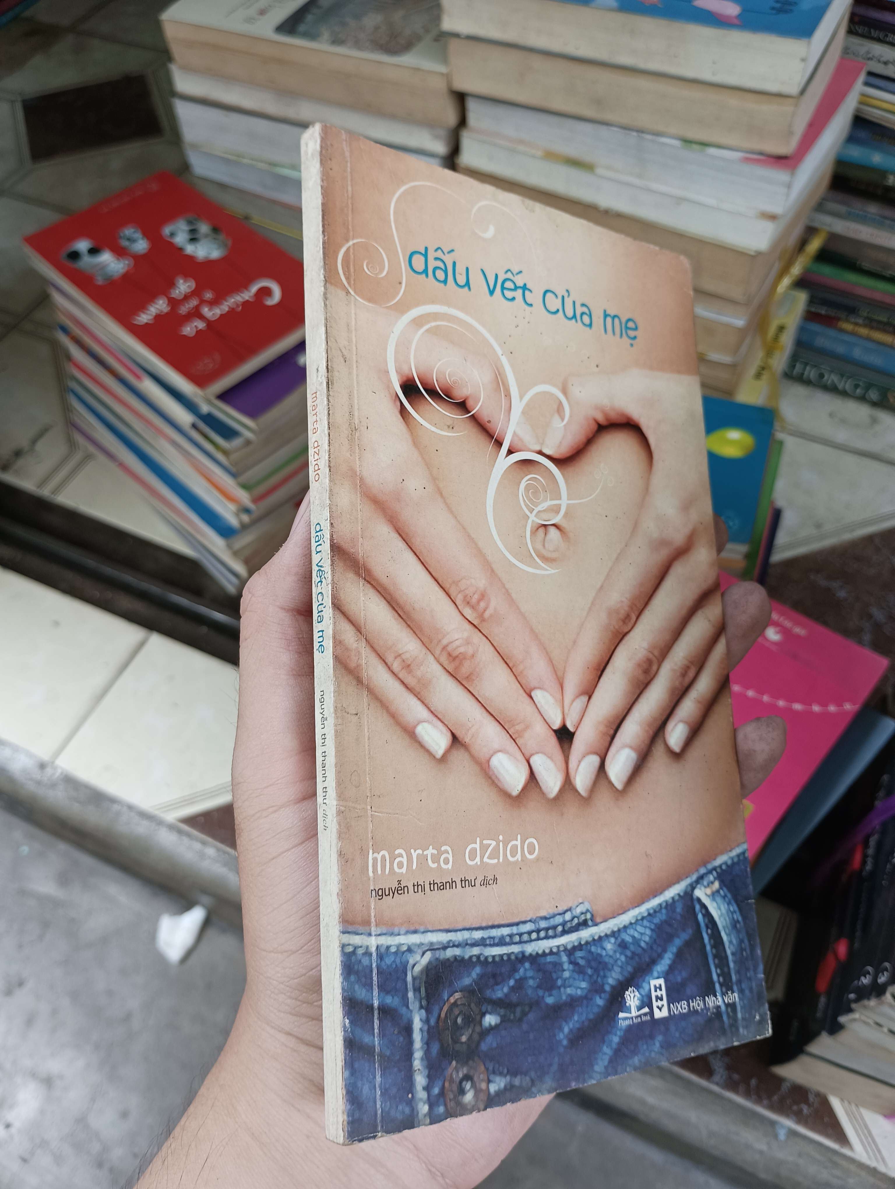 Dấu vết của mẹ - Marta Dzido 2008 (Văn học nước ngoài) BGB