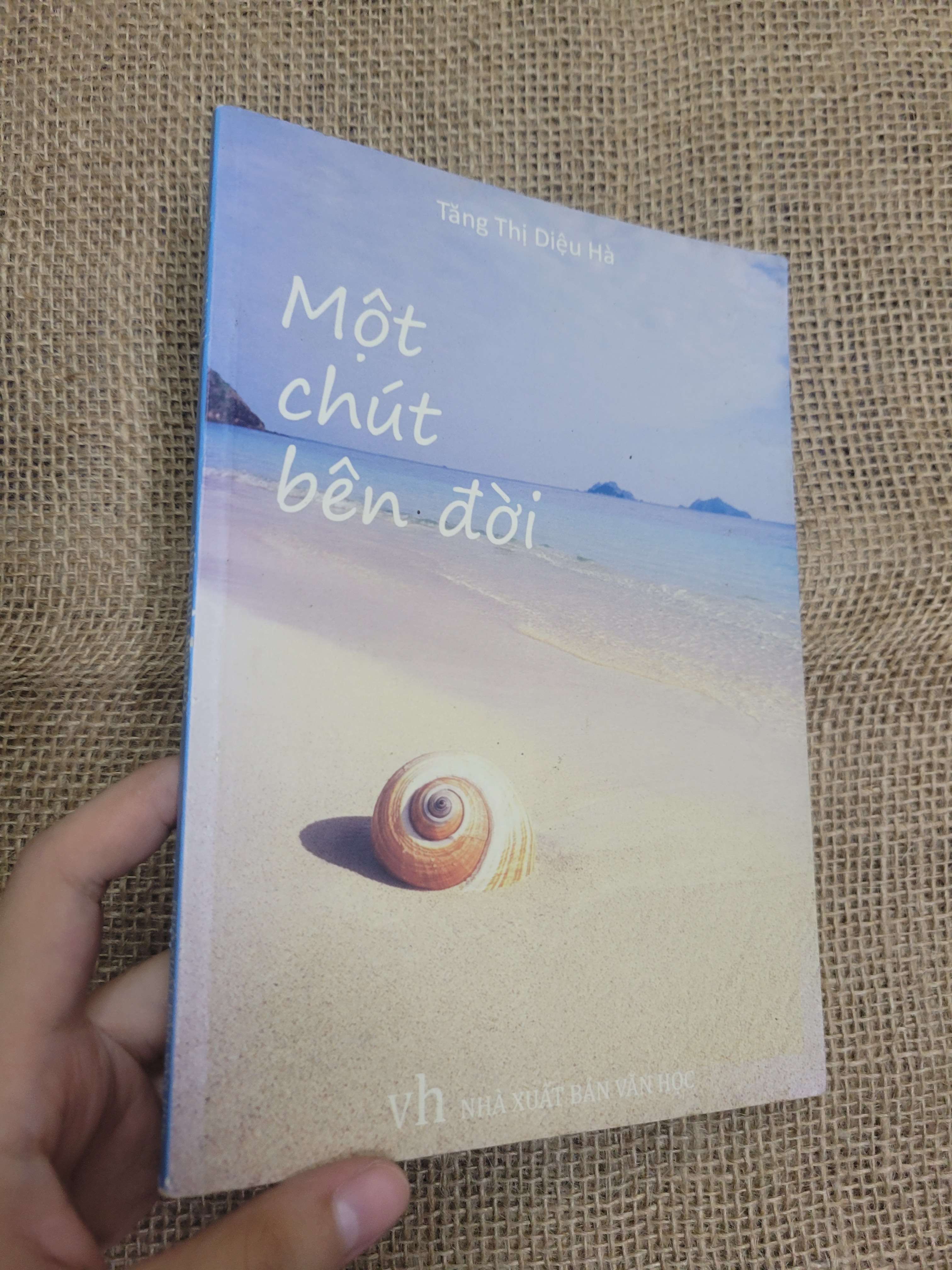 Một chút bên đời - Tăng Thị Diệu Hà 2012 mới 80% bẩn bìa, ố (thơ - ca dao - tục ngữ) HLSC