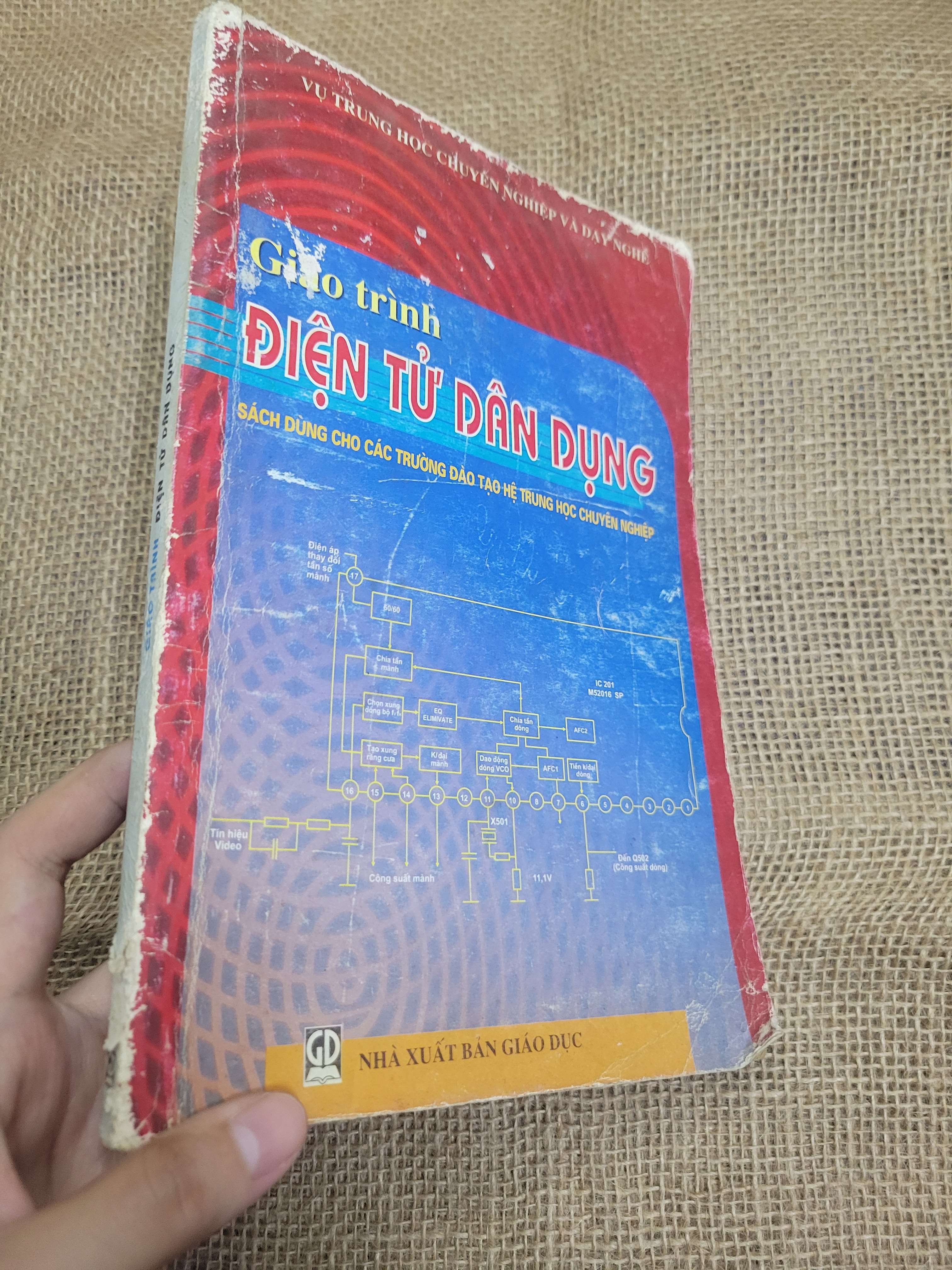 Giáo trình điện tử dân dụng 2006 mới 60% bẩn bìa, ố, tróc bìa, có vệt nước, highlight, có chữ viết, gạch chân (Sách giáo khoa - giáo trình) HLSC