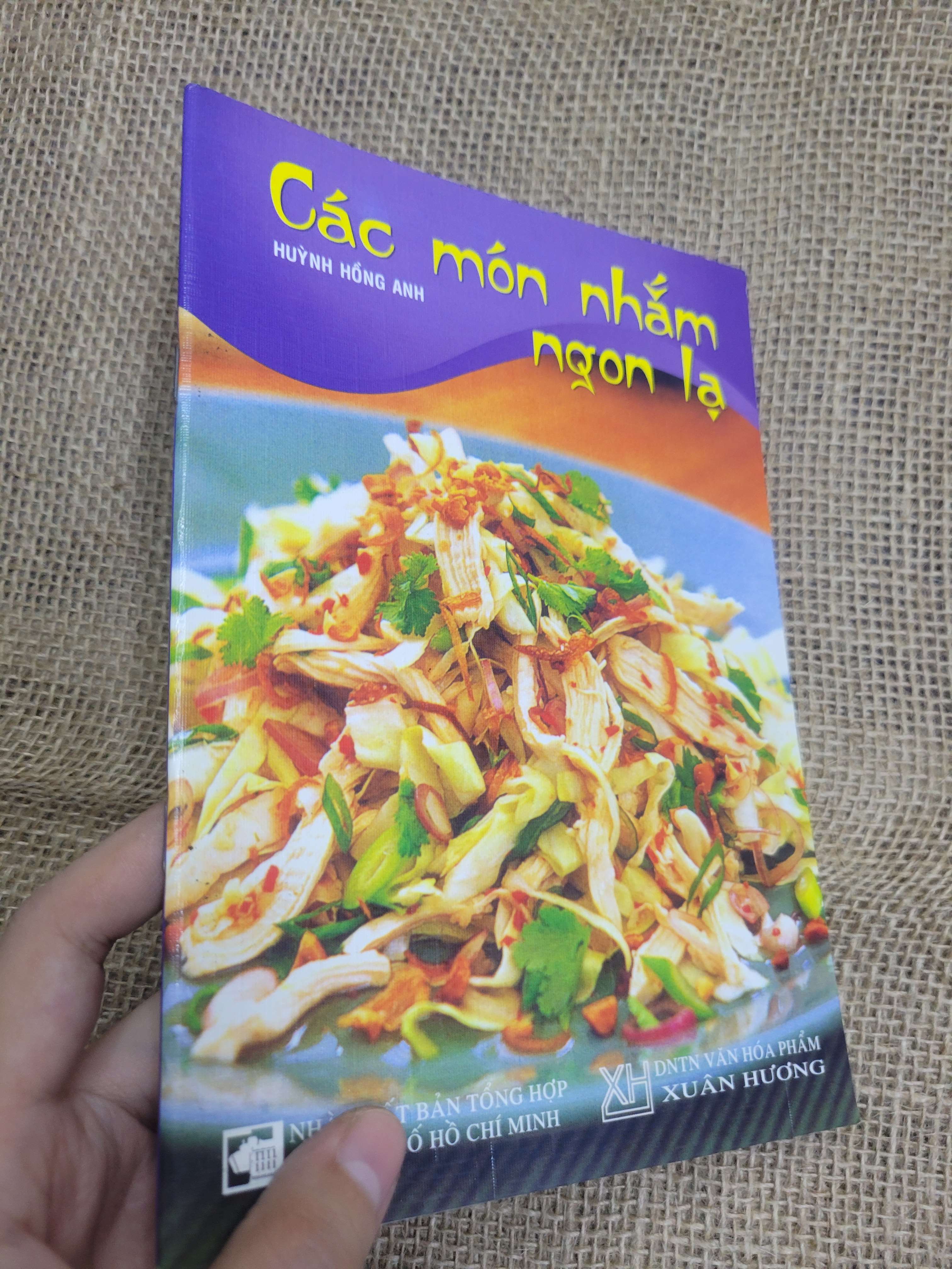 Các món nhắm ngon lạ - Huỳnh Hồng Anh sách màu 2012 mới 80% bẩn bìa, ố (Sách kiến thức tổng hợp) HLSC