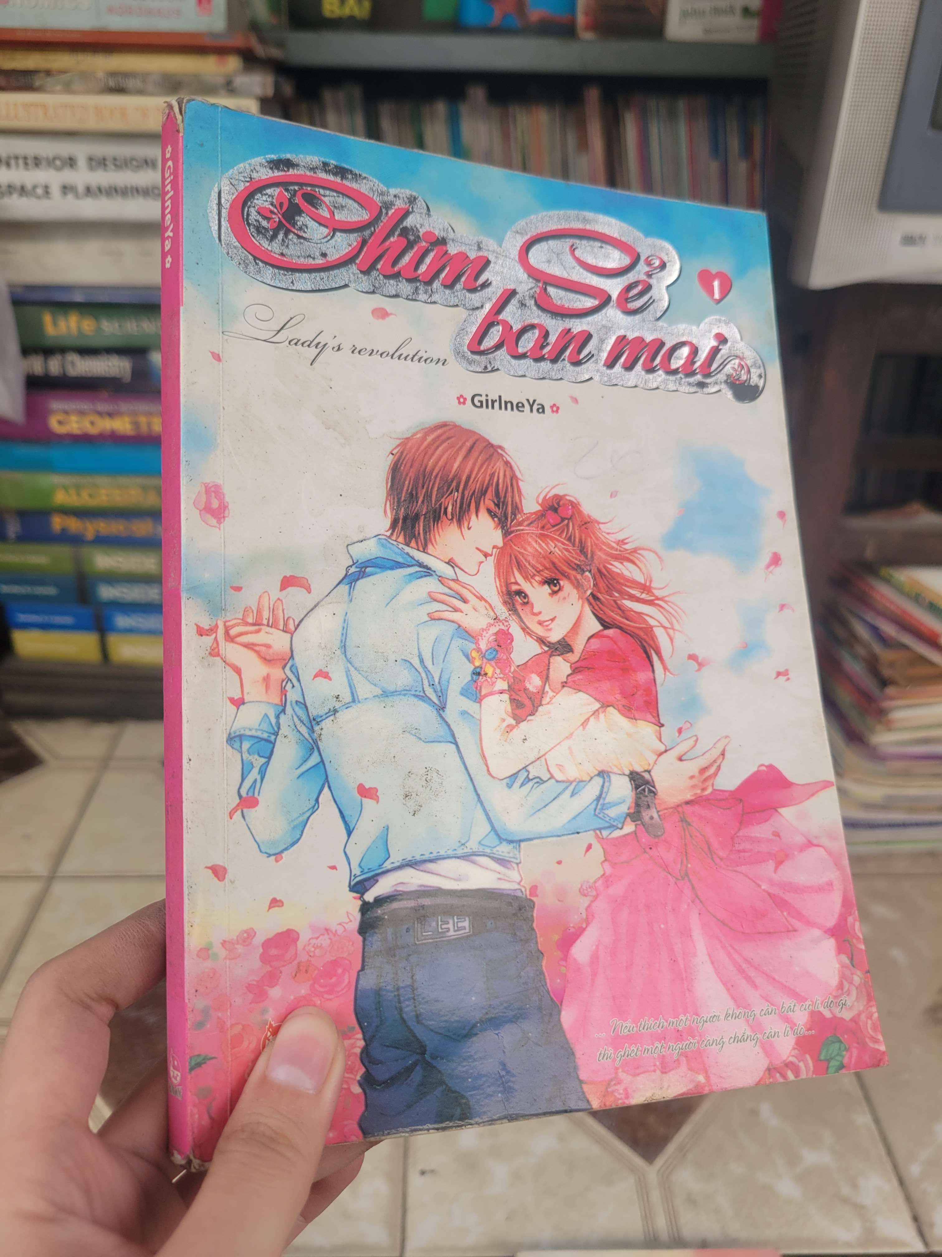 Chim sẻ ban mai 1 - Girlne Ya 2011 mới 80% bẩn bìa, ố, bung trang nhẹ, có vệt nước (Sách văn học) BGB