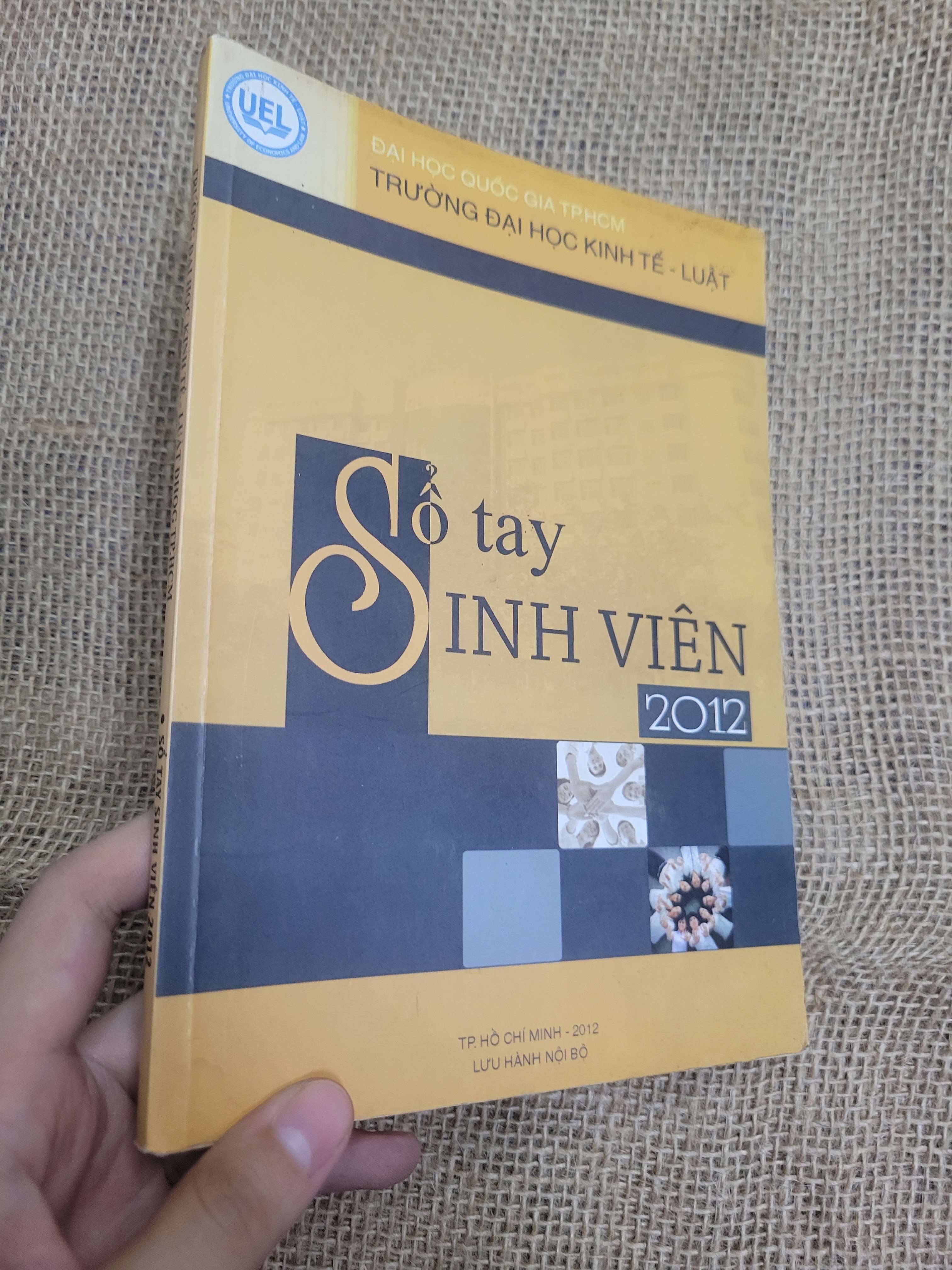 Sổ tay sinh viên 2012 2012 mới 80% bẩn bìa, ố (Sách kiến thức tổng hợp) HLSC
