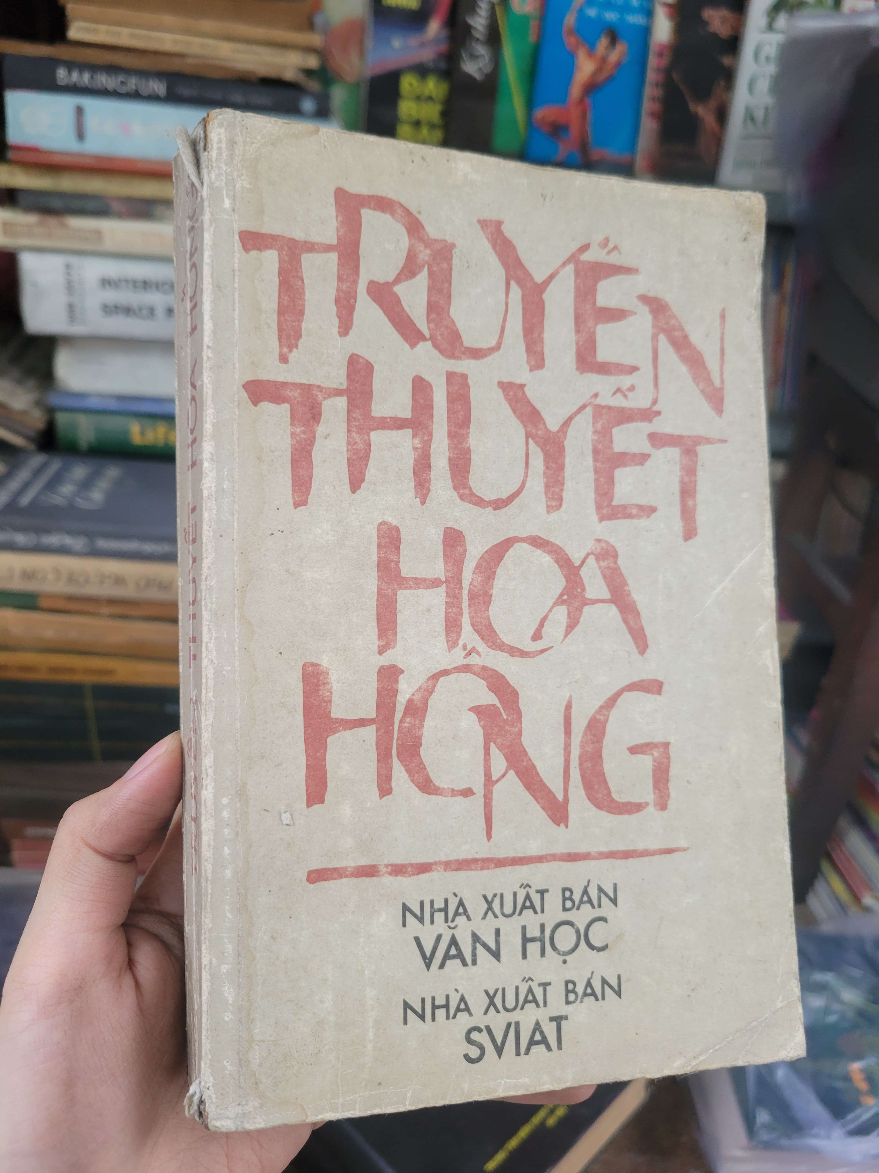 Truyền thuyết hoa hồng 1985 mới 70% bẩn bìa, ố, có mộc (Sách văn học) BGB