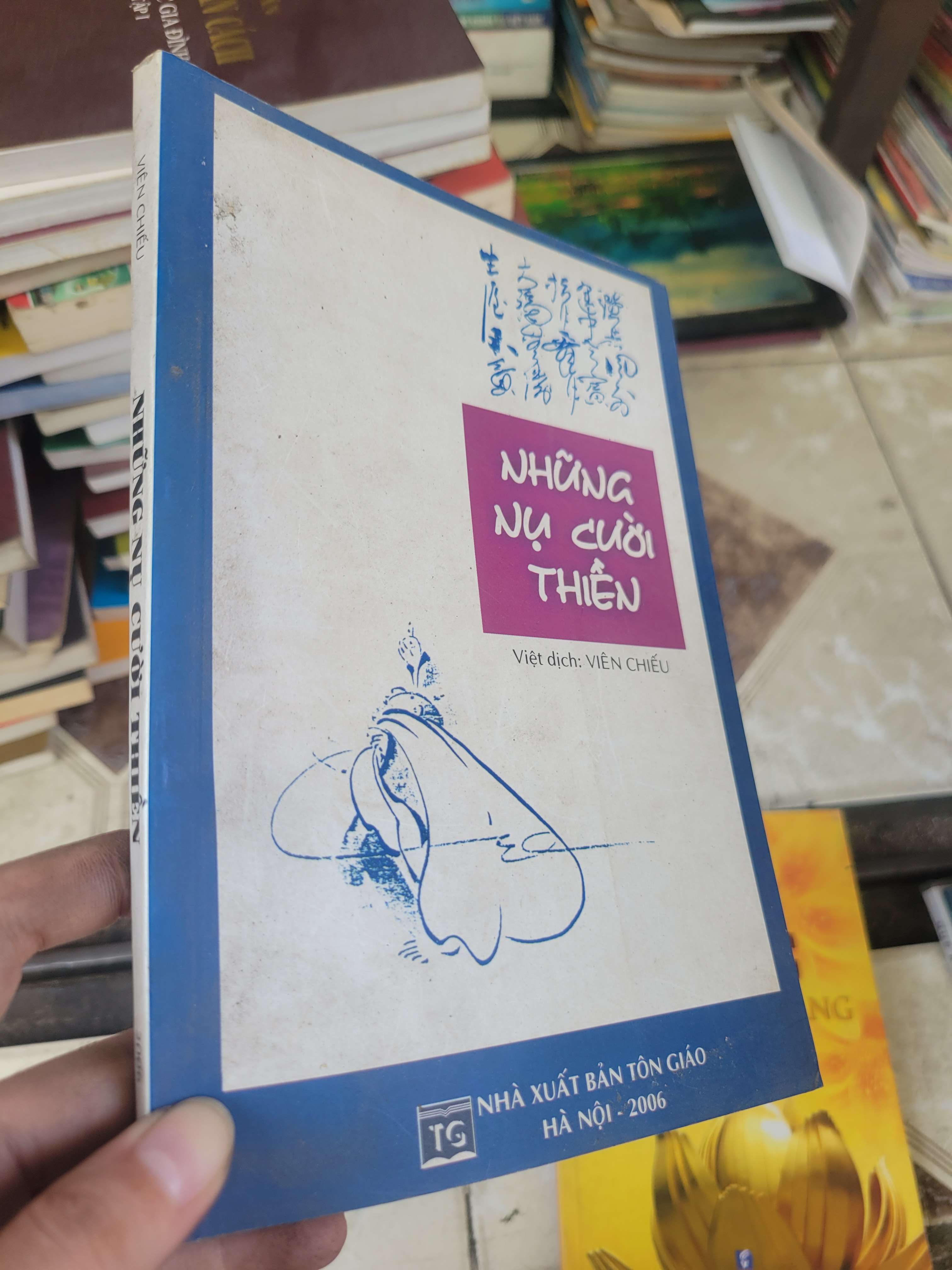 Những nụ cười thiền - Viên Chiếu 2006 mới 80% bẩn bìa, ố (Sách tôn giáo - tâm linh) BGB