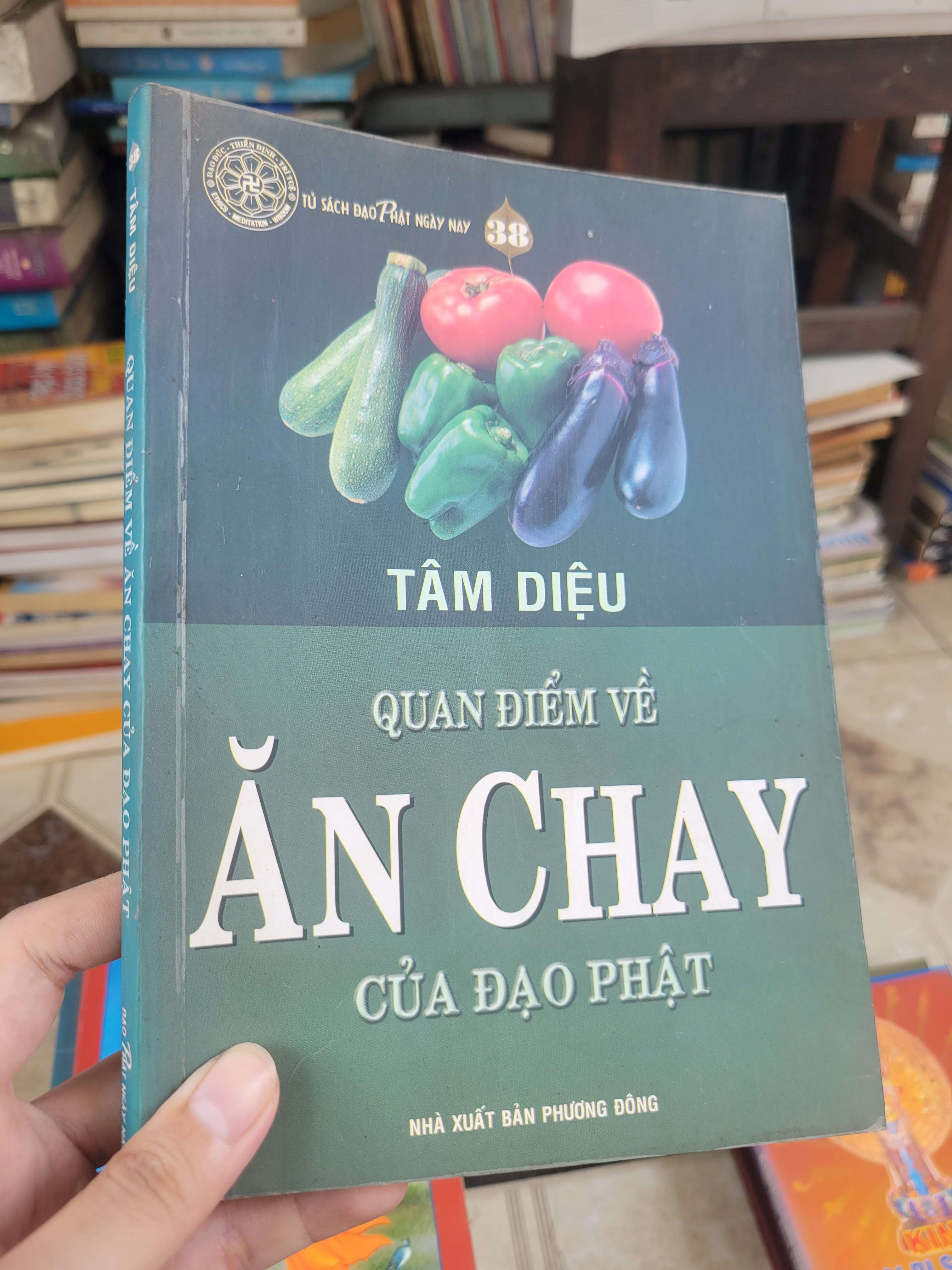 Quan điểm về ăn chay của đạo Phật - Tâm Diệu 2009 mới 80% bẩn bìa, ố, highlight (Sách tôn giáo - tâm linh) BGB