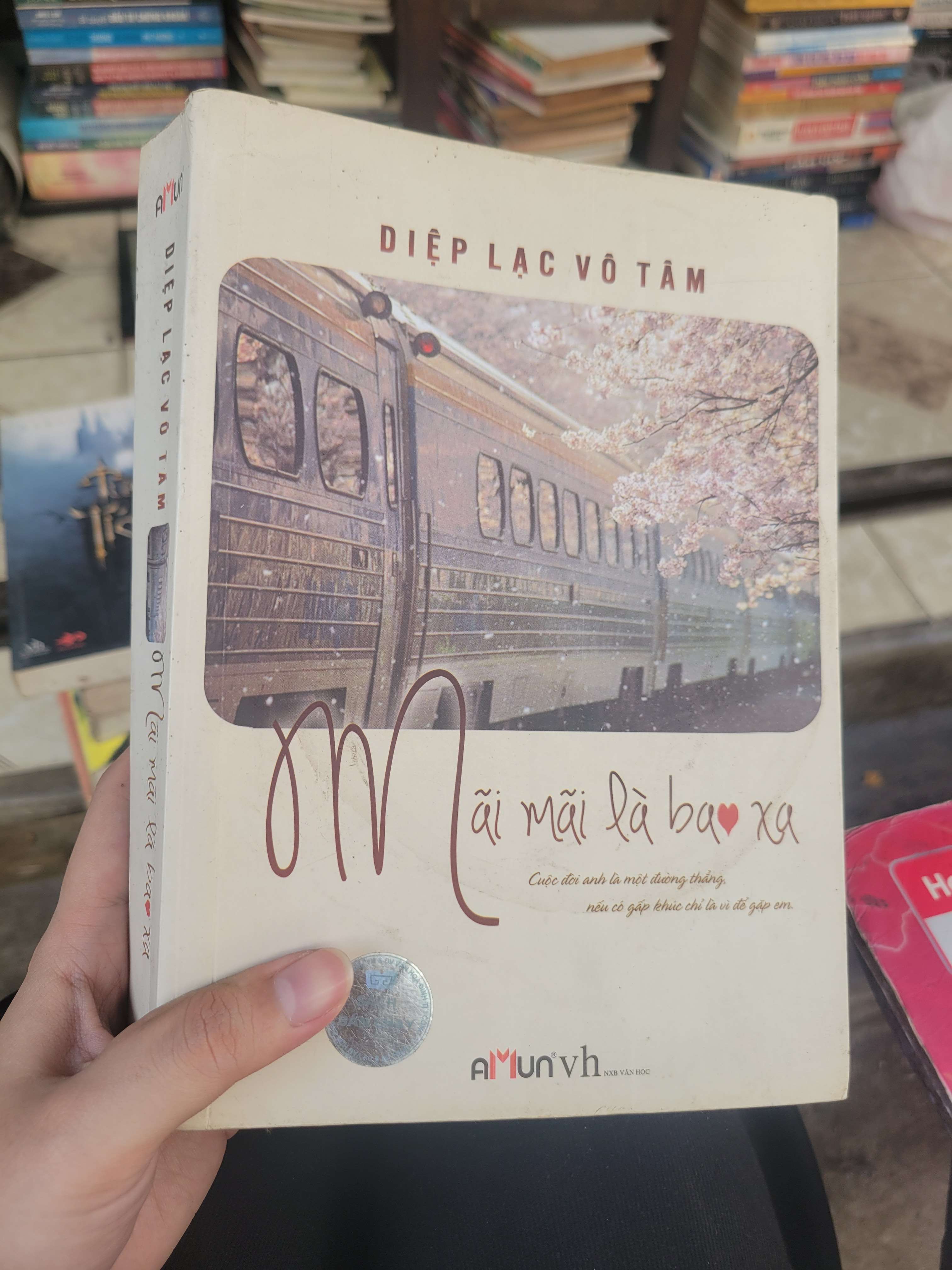 Mãi mãi là bao xa - Diệp Lạc Vô Tâm 2015 mới 80% bẩn bìa, ố (Sách văn học) BGB