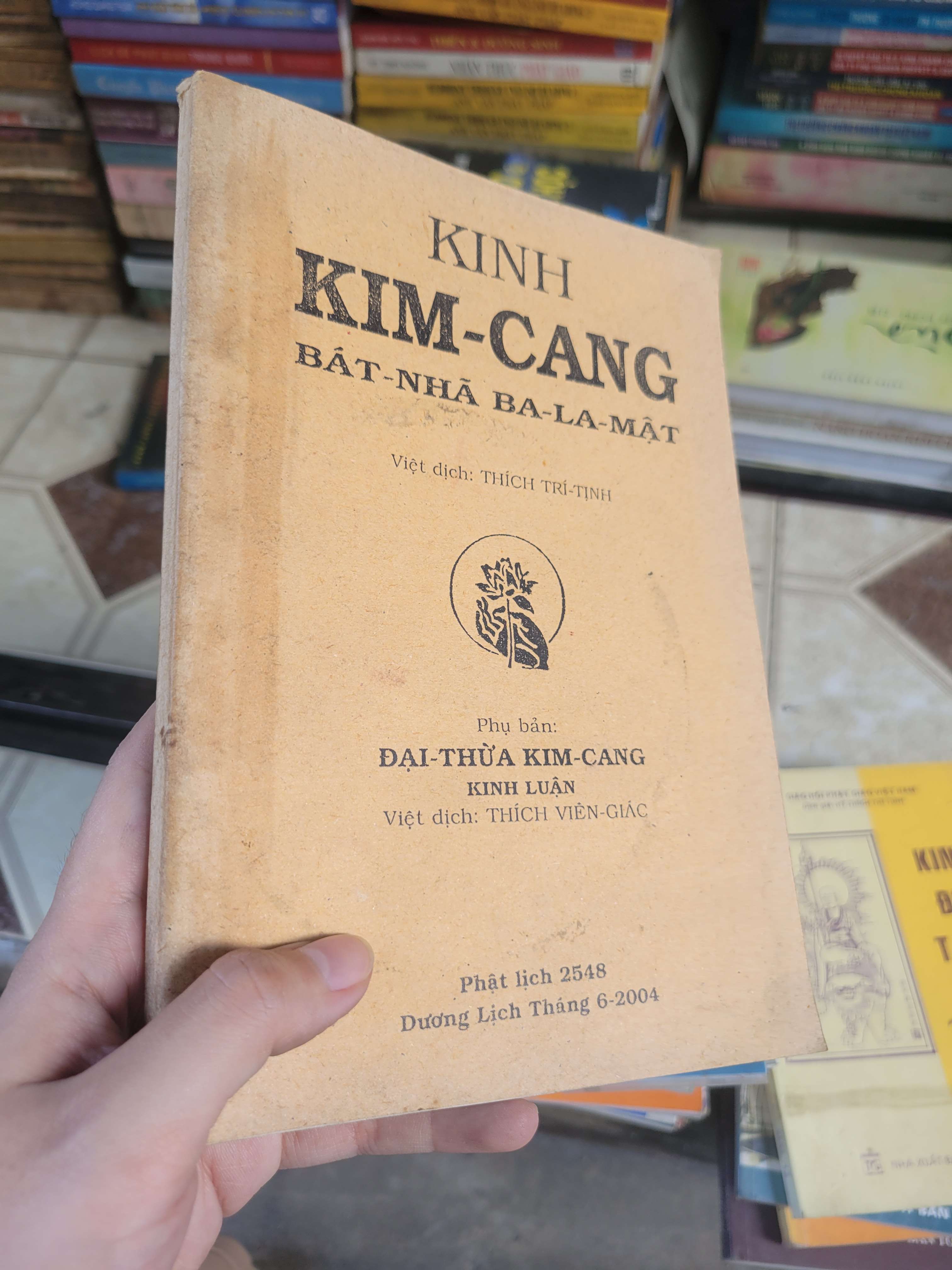 Kinh Kim-Cang Bát-Nhã Ba-La-Mật - Thích Trí-Tịnh 2004 mới 70% bẩn bìa, ố, bung gáy nhẹ (Sách tôn giáo - tâm linh) BGB