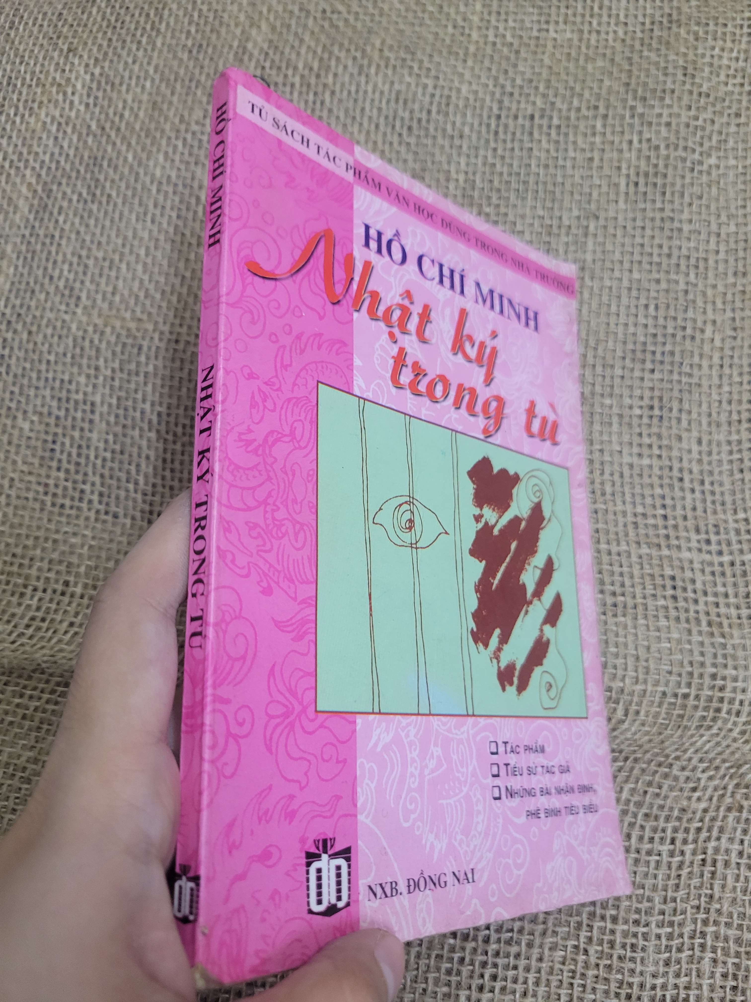 Nhật ký trong tù - Hồ Chí Minh 2000 mới 80% bẩn bìa, ố (thơ - ca dao - tục ngữ) HLSC
