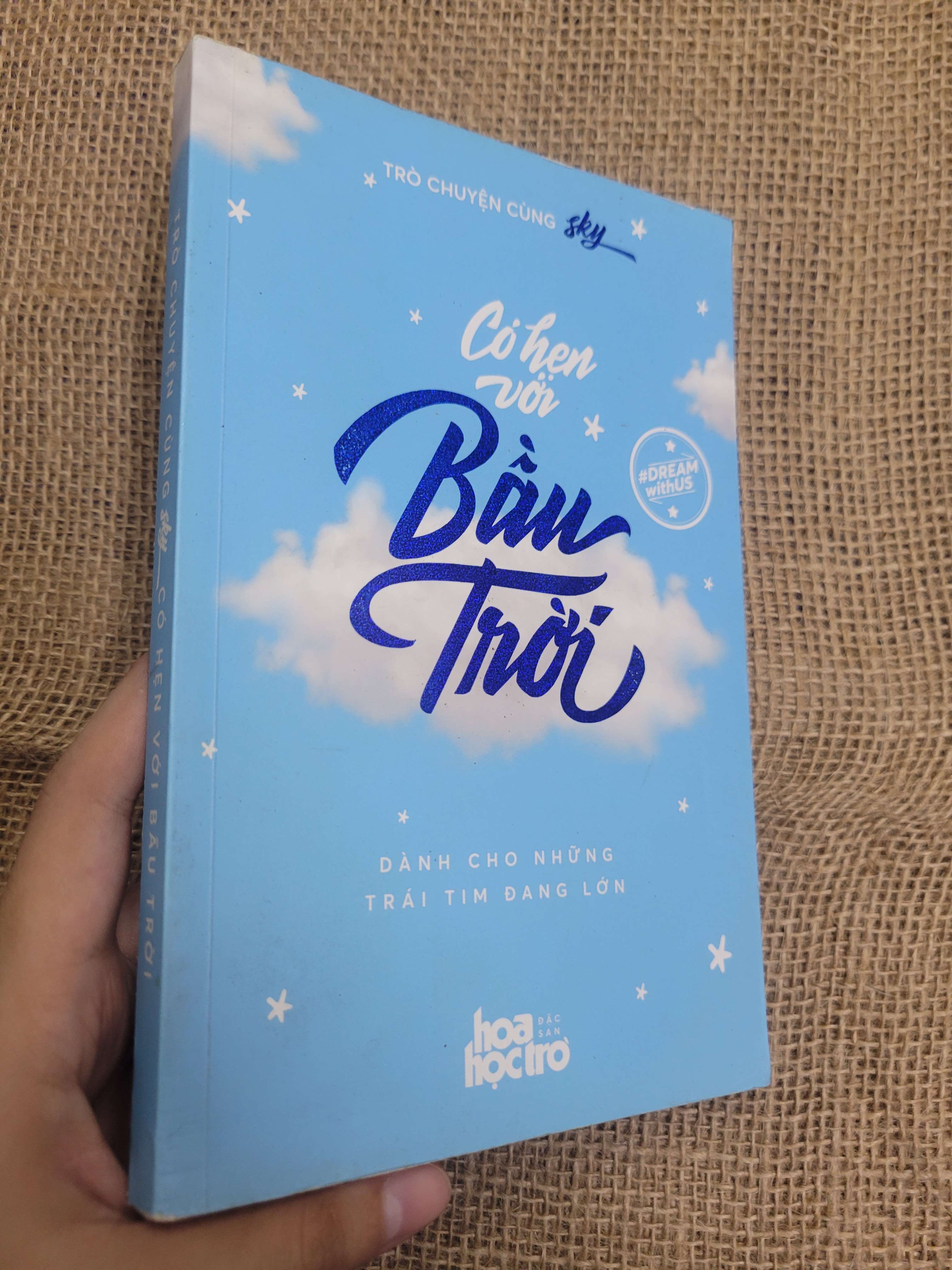 Trò chuyện cùng Sky - Có hẹn với bầu trời 2015 mới 80% bẩn bìa, ố (Sách văn học) HLSC