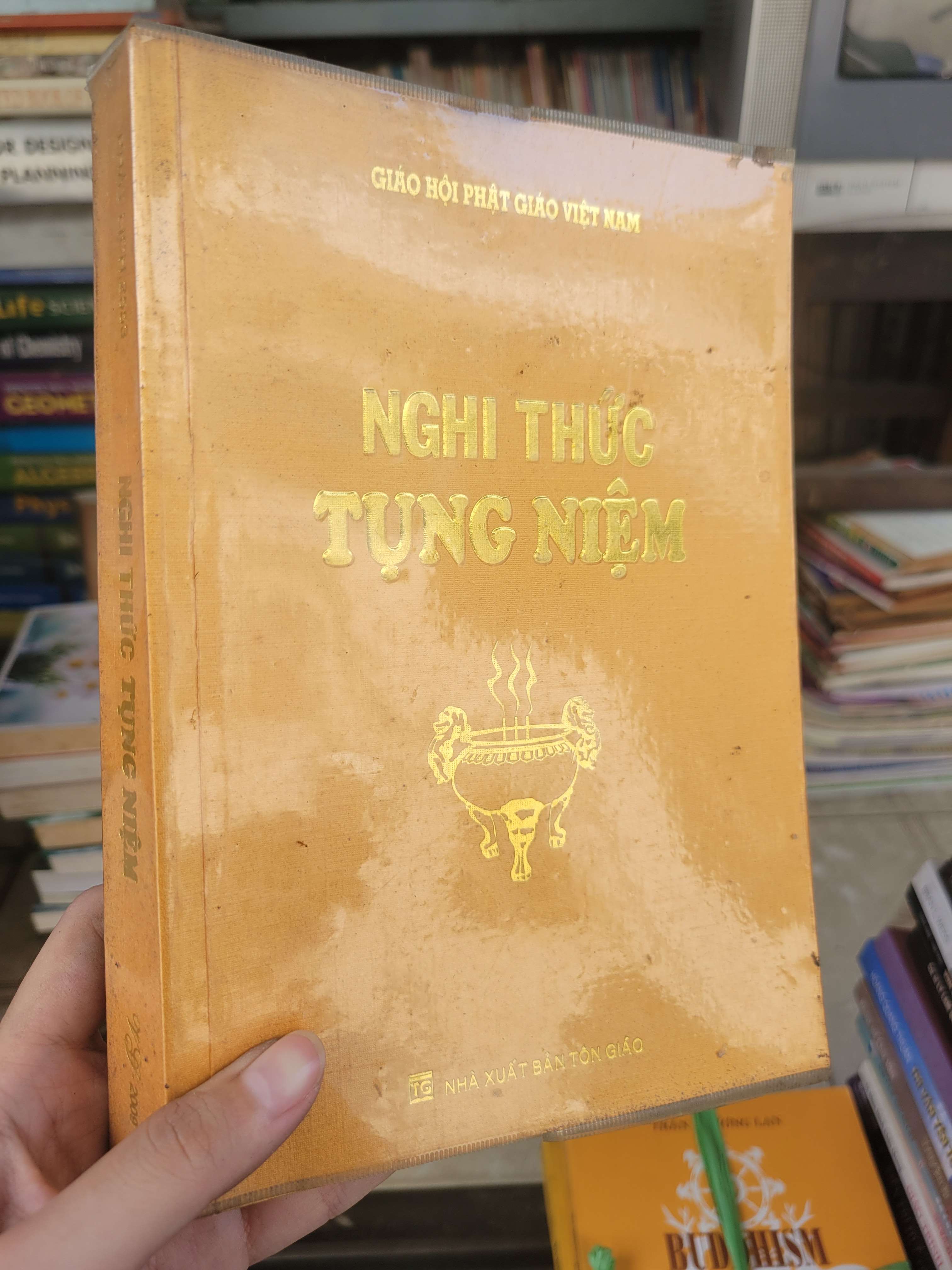 Nghi thức tụng niệm 2009 mới 80% bẩn bìa, ố (Sách tôn giáo - tâm linh) BGB