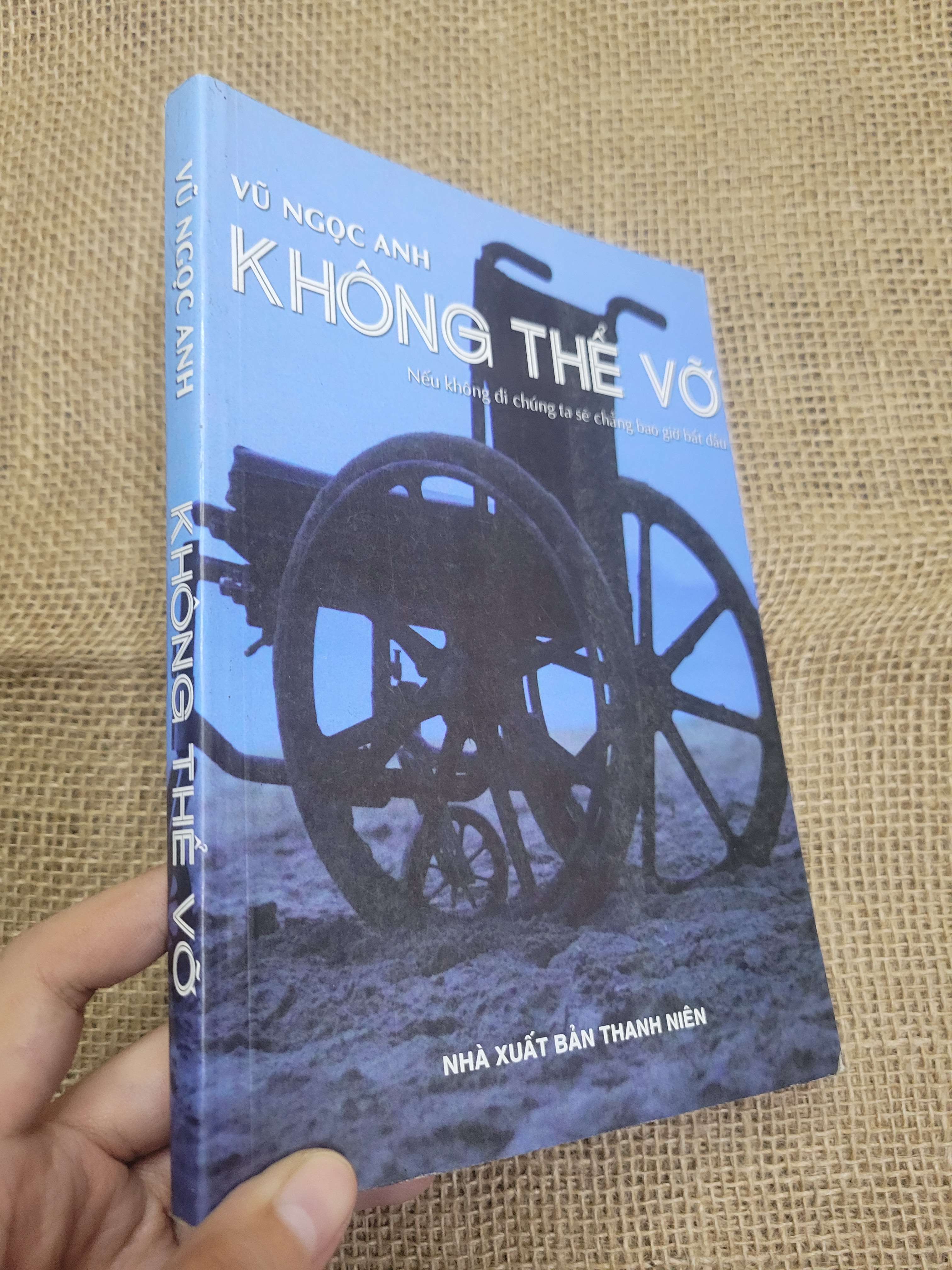 Không thể vỡ - Vũ Ngọc Anh 2014 mới 80% bẩn bìa, ố (Sách văn học) HLSC
