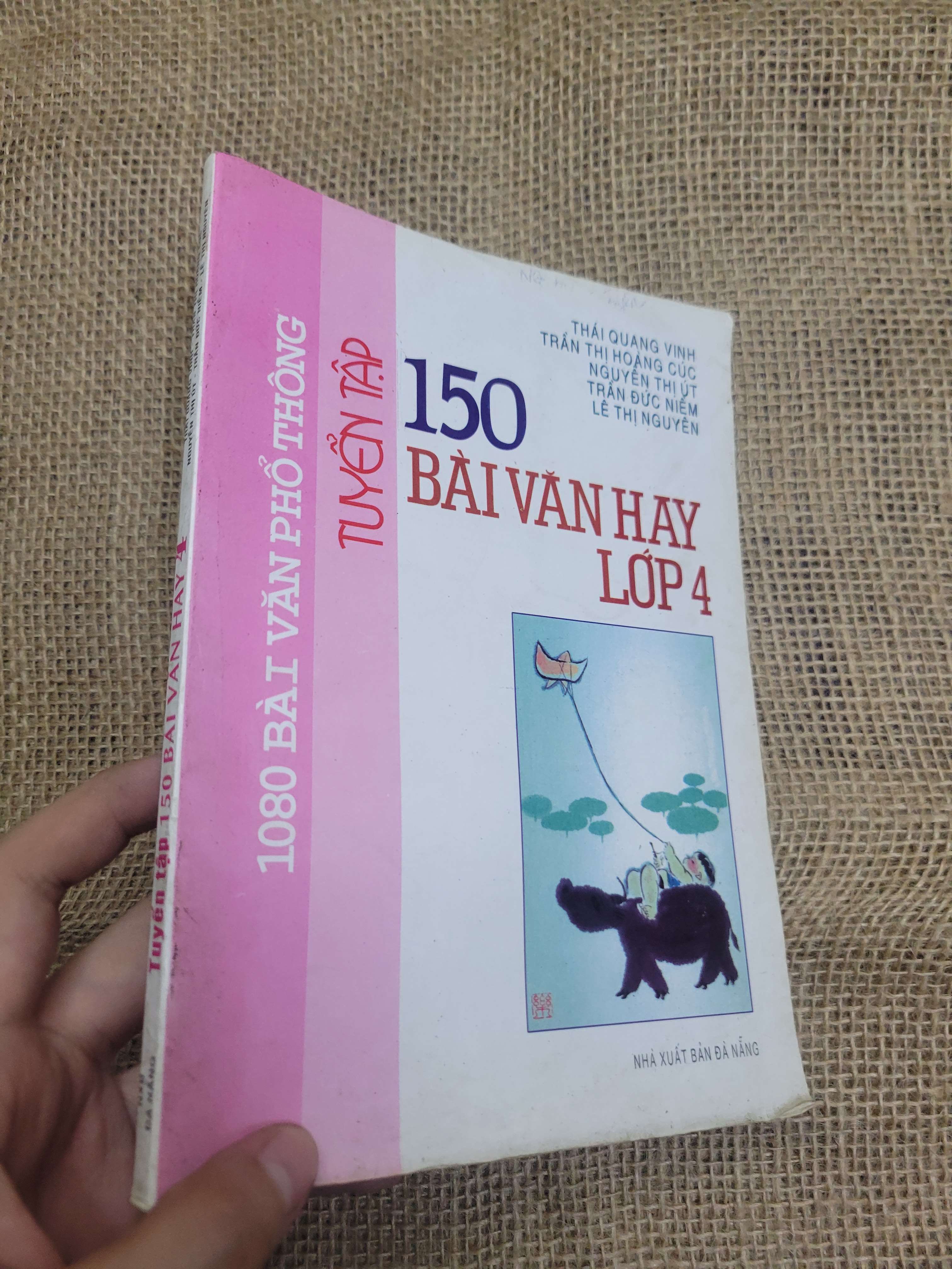 Tuyển tập 150 bài văn hay lớp 4 2002 mới 60% bẩn bìa, ố, bung trang, có chữ viết (Tham khảo - luyện thi) HLSC