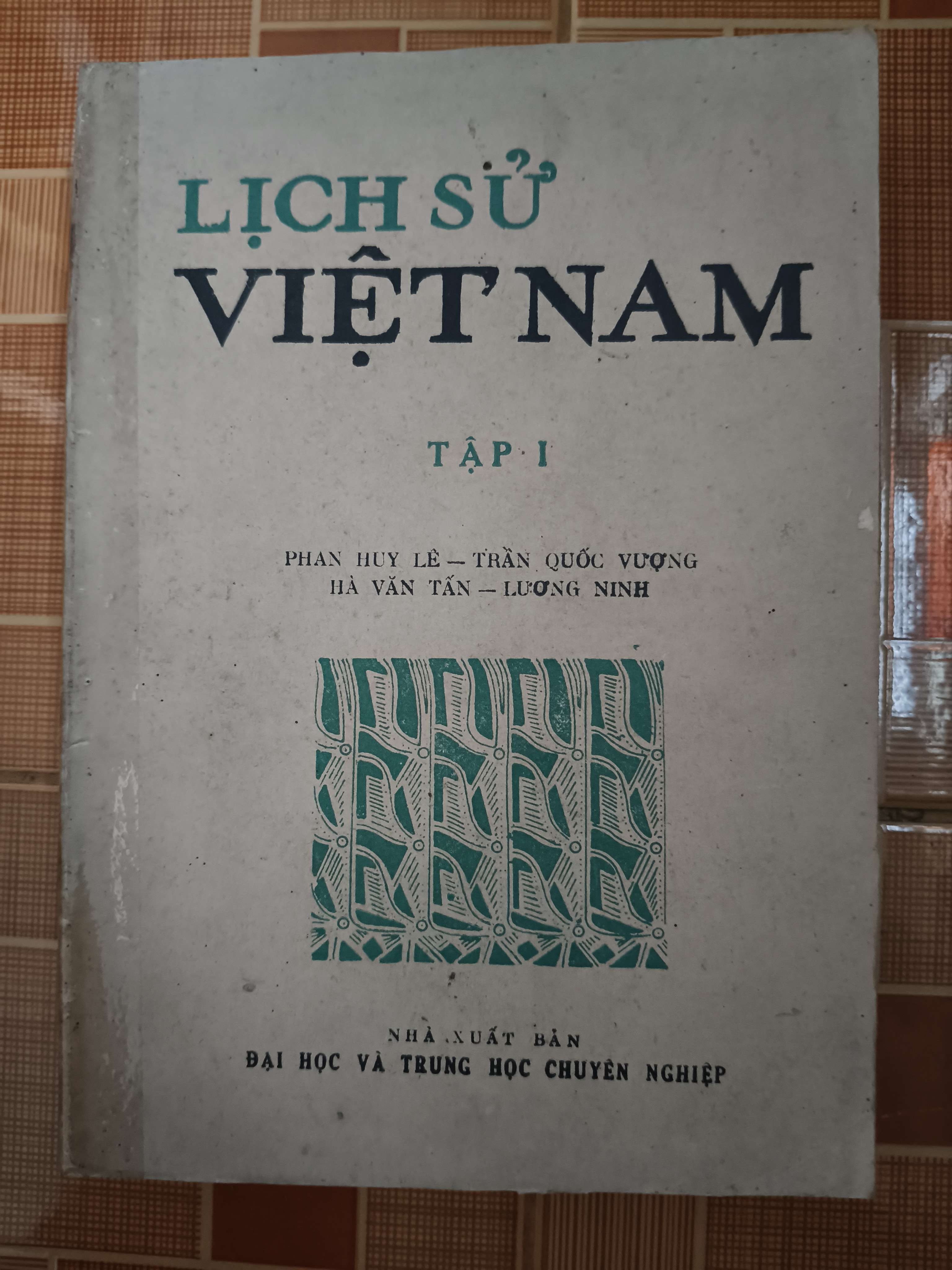 Lịch sử Việt Nam 1 - Xb 1983 - 520 trang (Lịch sử Việt Nam) ANTQ