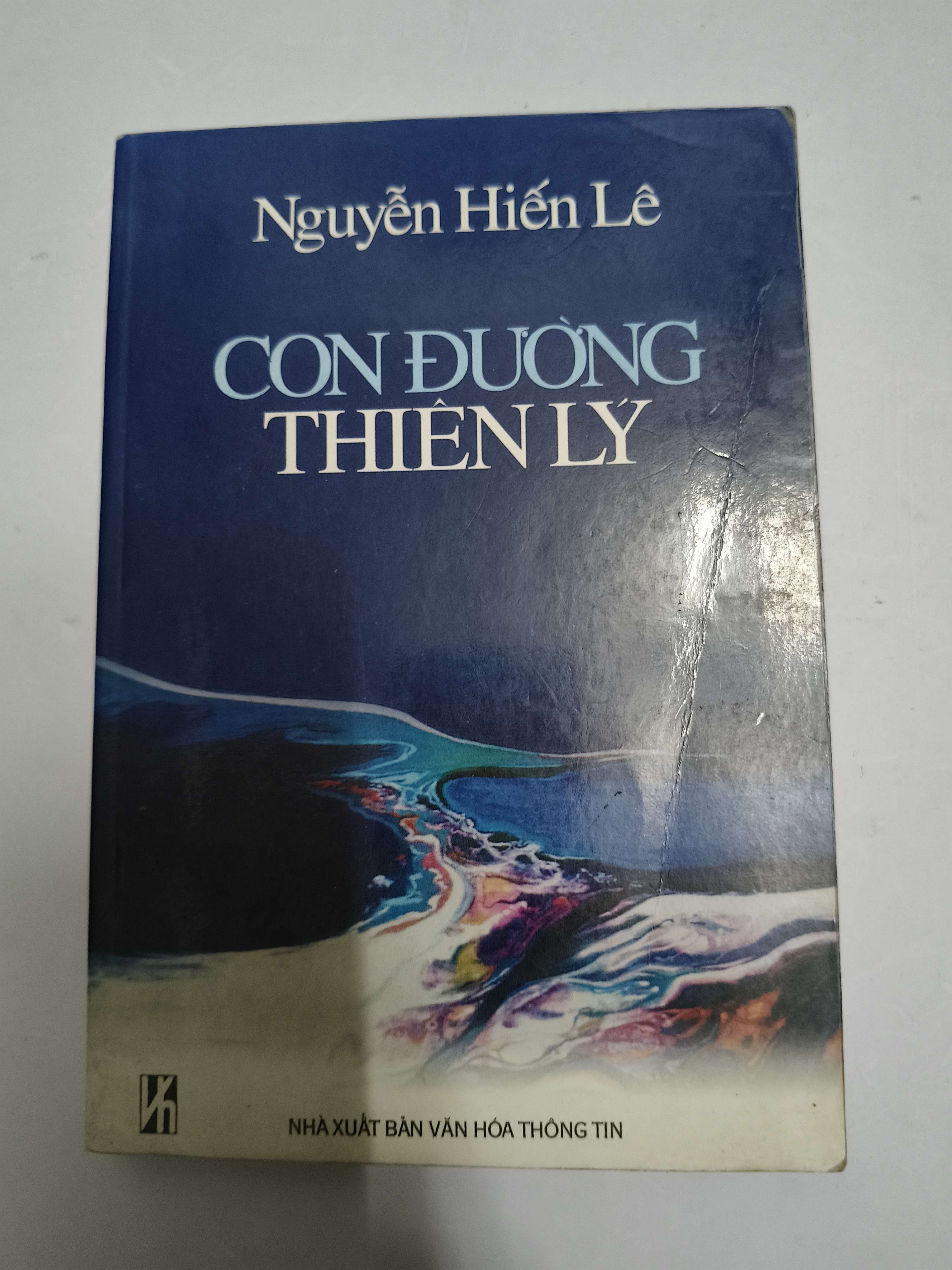 Con đường thiên lý - Xb 2001 - 339 trang (Sách văn học) ANTQ