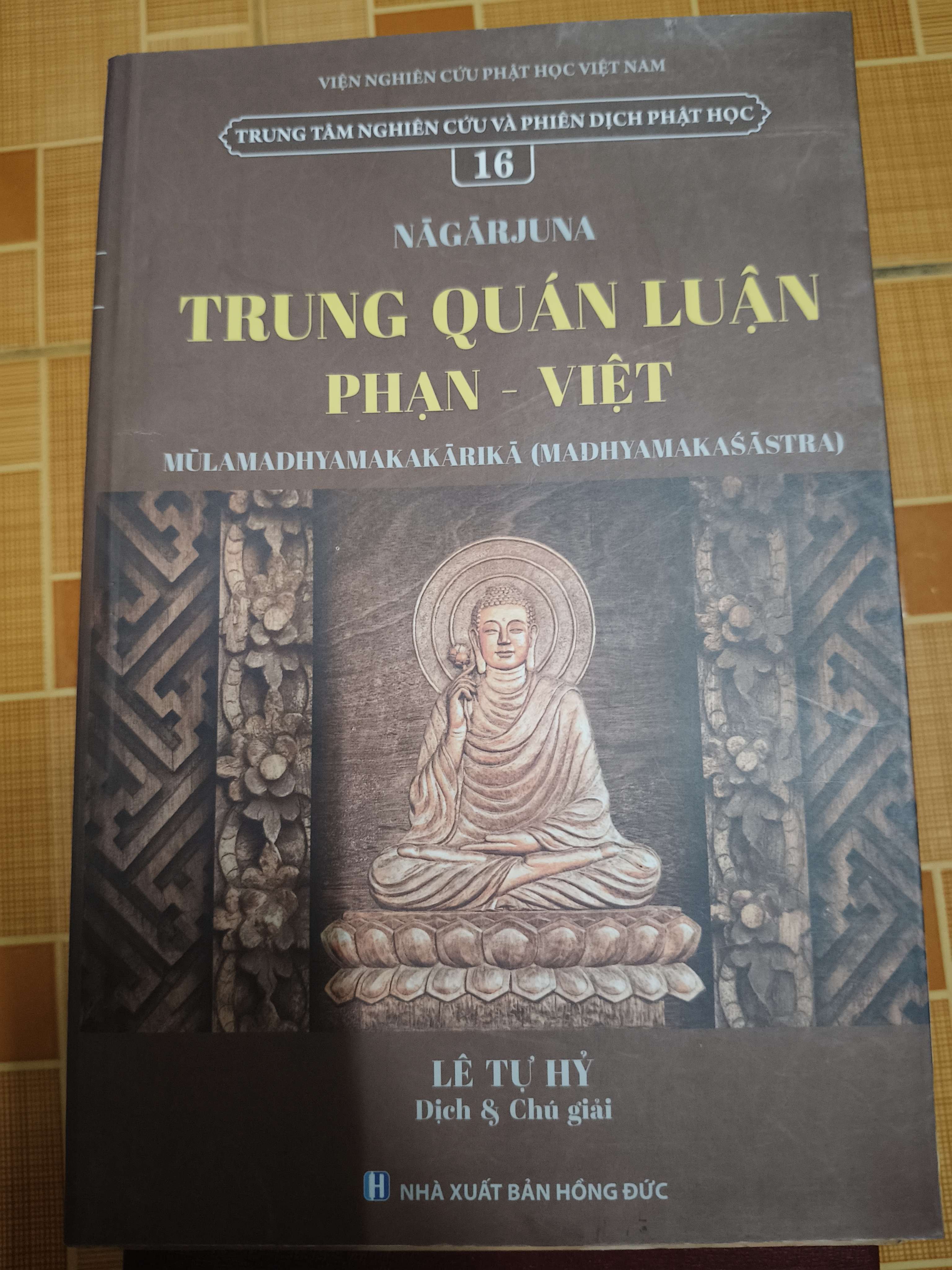 Trung quán luận phạn việt - Xb 2021 - 475 trang (Sách lịch sử - triết học) ANTQ